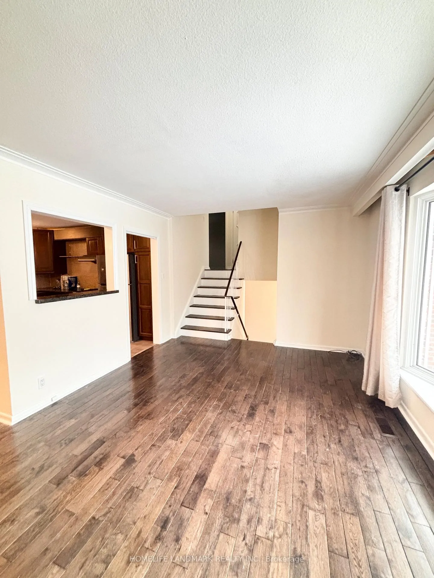 Photo 6 of 27 Arrowflight Drive, Markham, Bullock — HOMEH