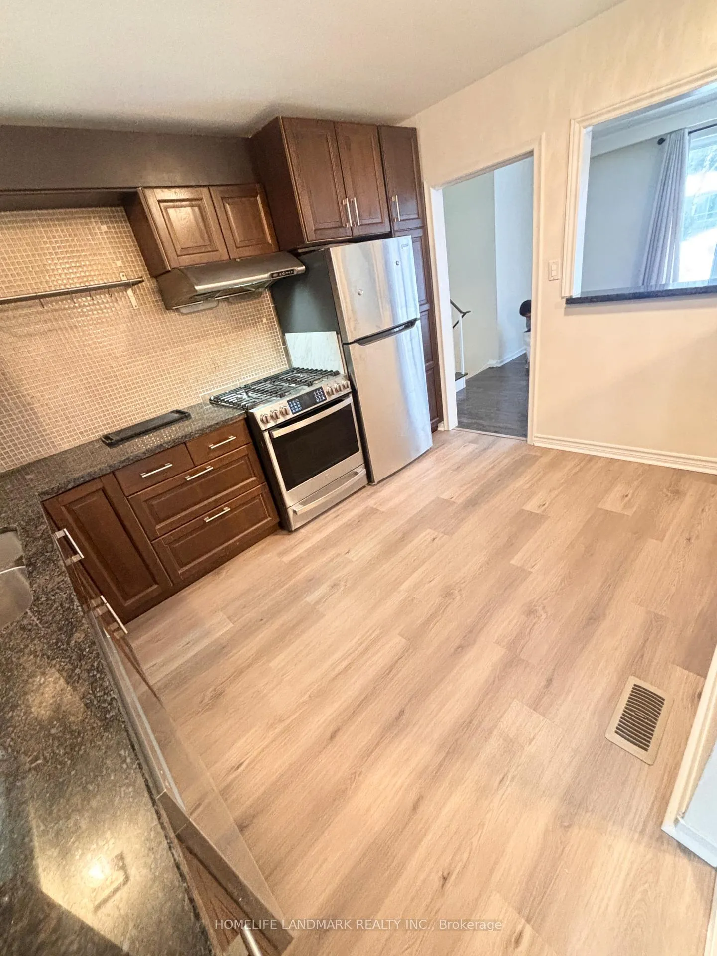 Photo 11 of 27 Arrowflight Drive, Markham, Bullock — HOMEH