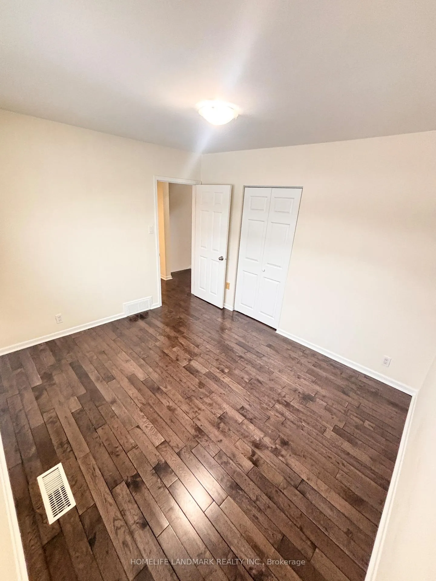 Photo 23 of 27 Arrowflight Drive, Markham, Bullock — HOMEH