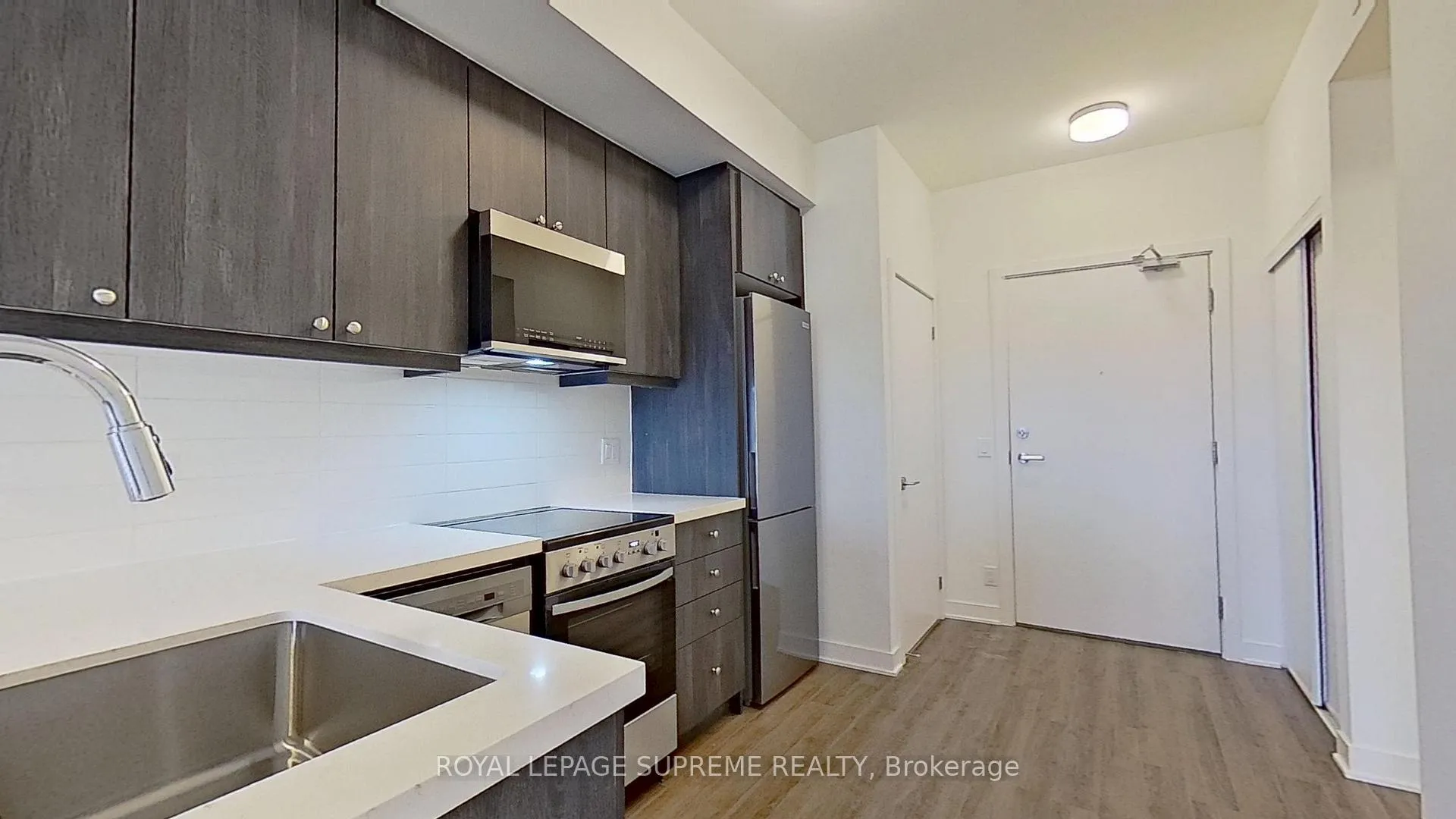 Photo 4 of Unit 420, 51 Clarington Boulevard, Clarington, Bowmanville — HOMEH