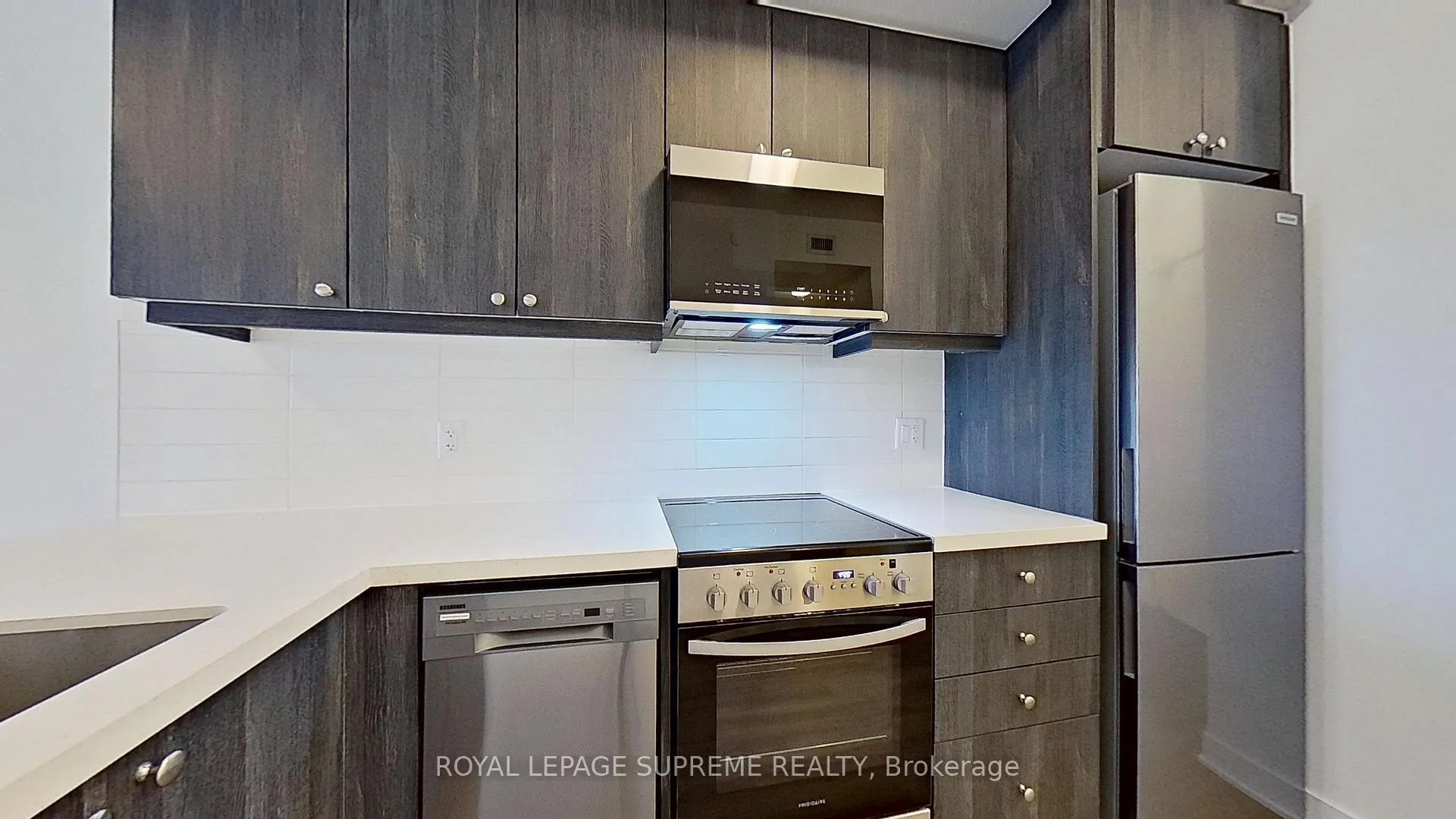 Photo 5 of Unit 420, 51 Clarington Boulevard, Clarington, Bowmanville — HOMEH