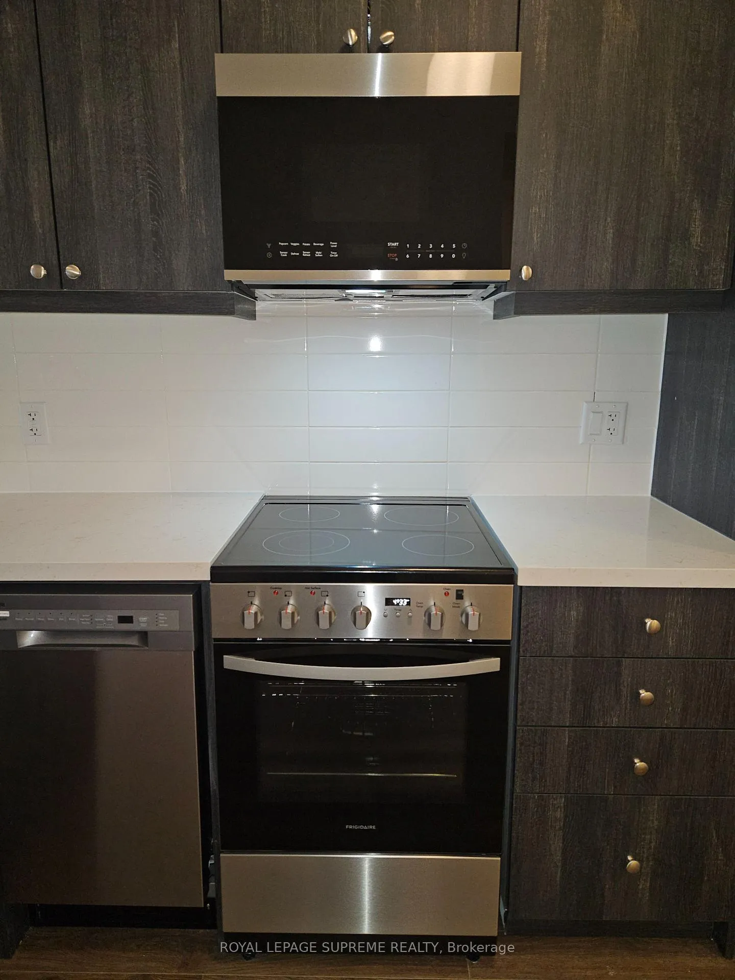 Photo 6 of Unit 420, 51 Clarington Boulevard, Clarington, Bowmanville — HOMEH