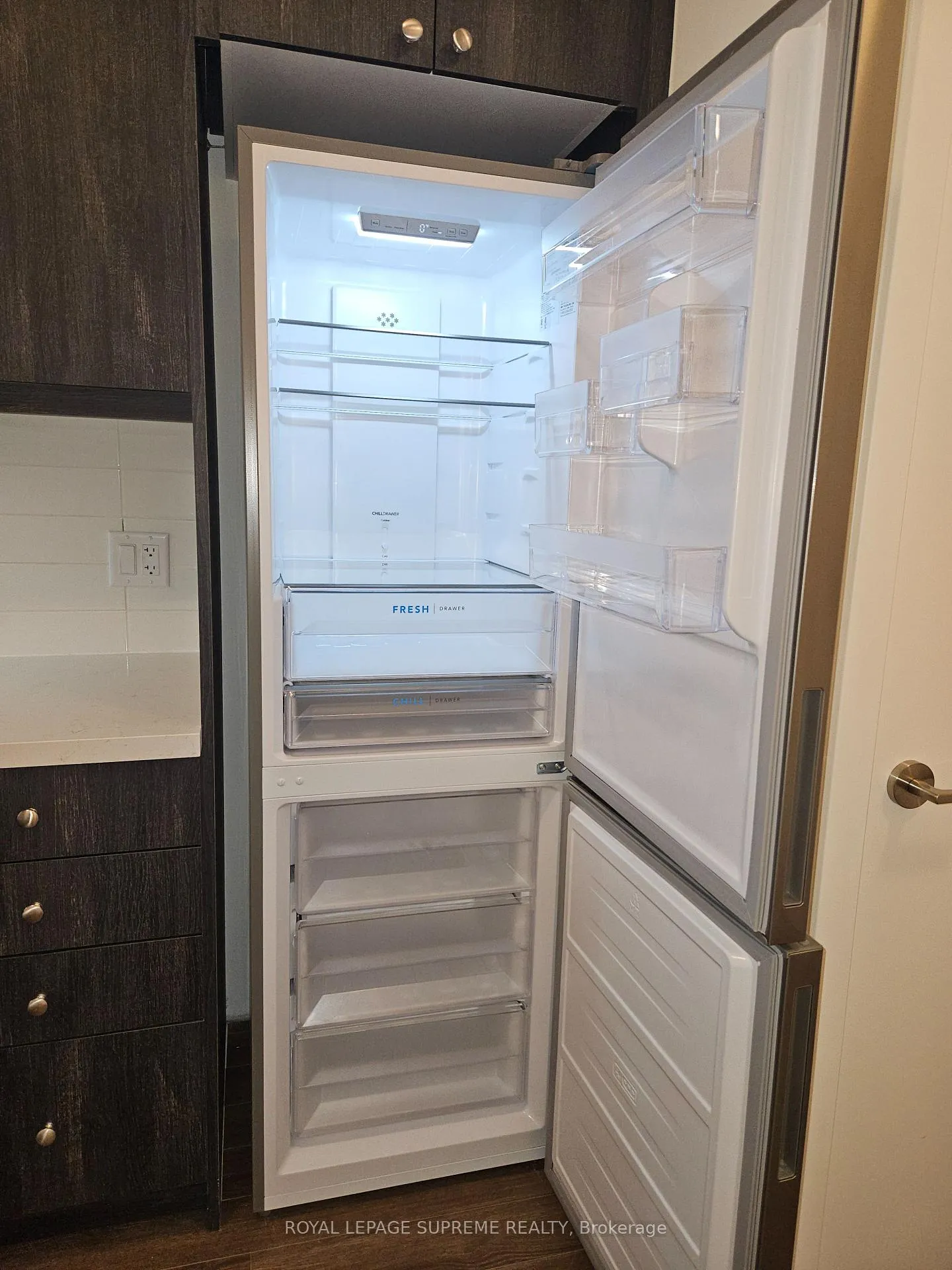 Photo 10 of Unit 420, 51 Clarington Boulevard, Clarington, Bowmanville — HOMEH