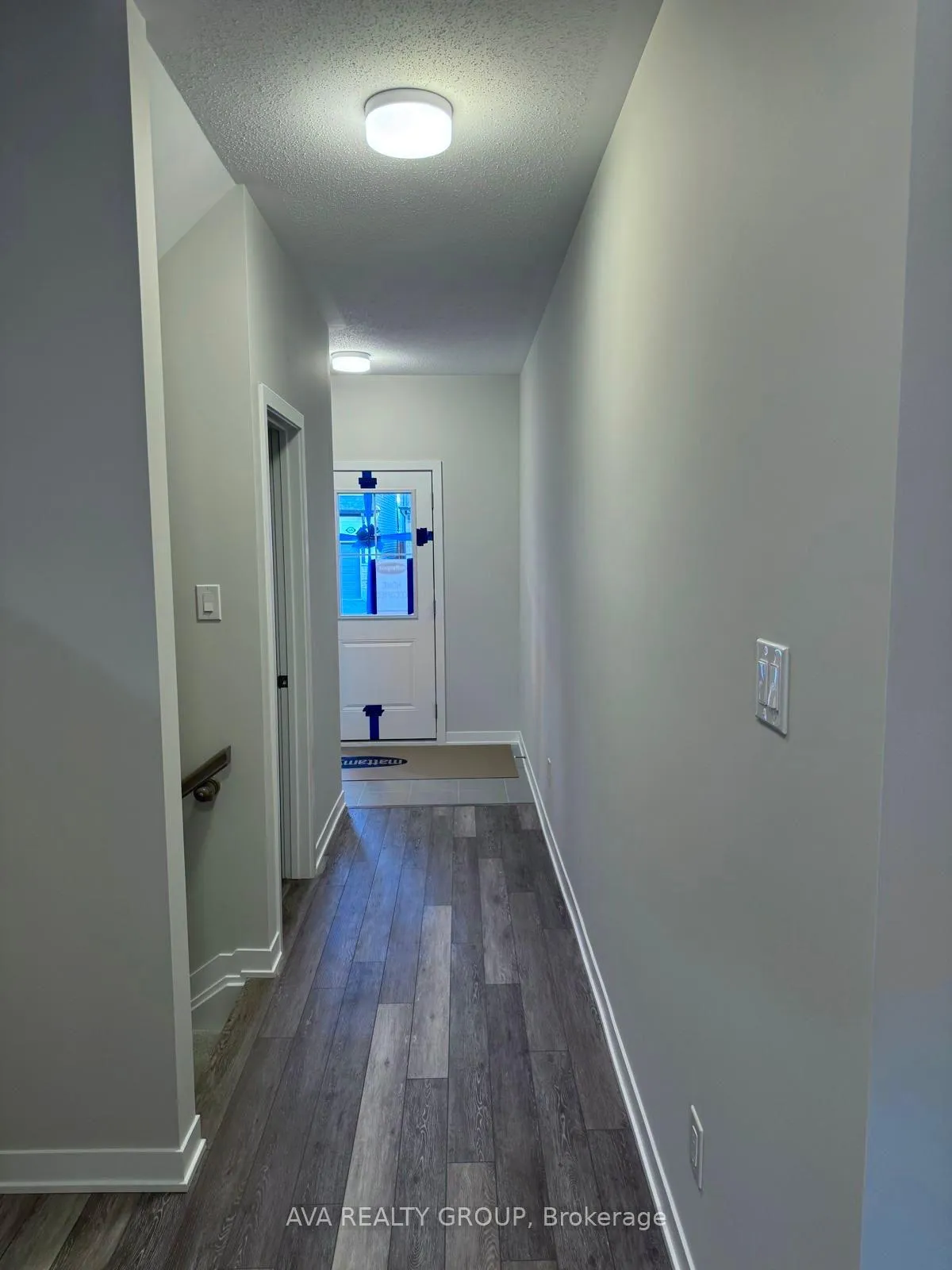 Photo 2 of 517 Brigatine Avenue, Ottawa, Stittsville (North) — HOMEH