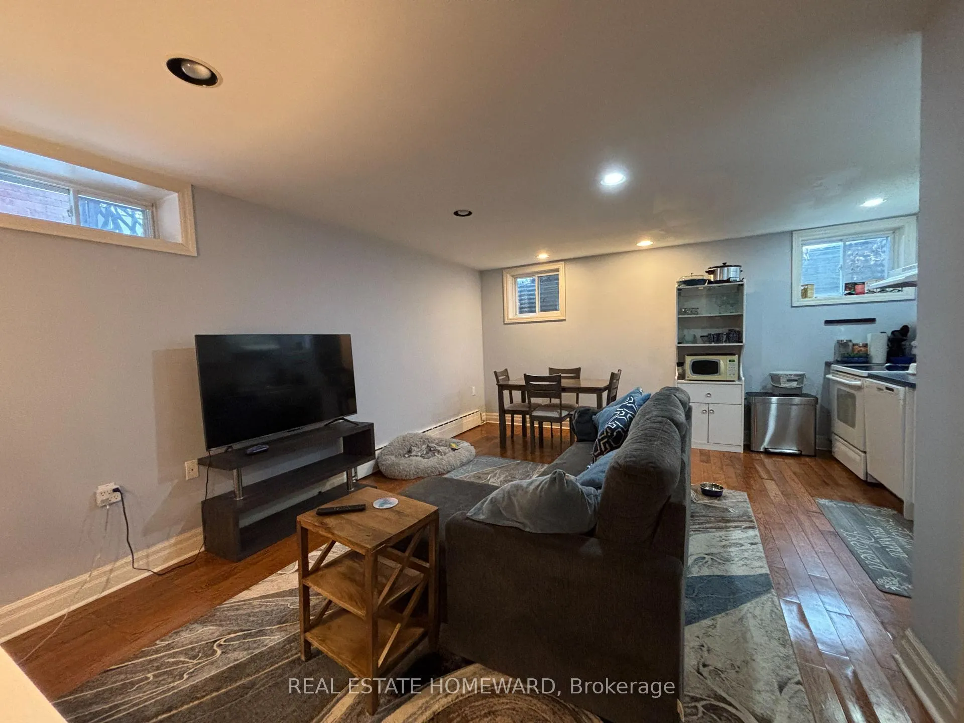 Photo 2 of Unit Basement, 82 Hubbard Boulevard, Toronto, The Beaches — HOMEH