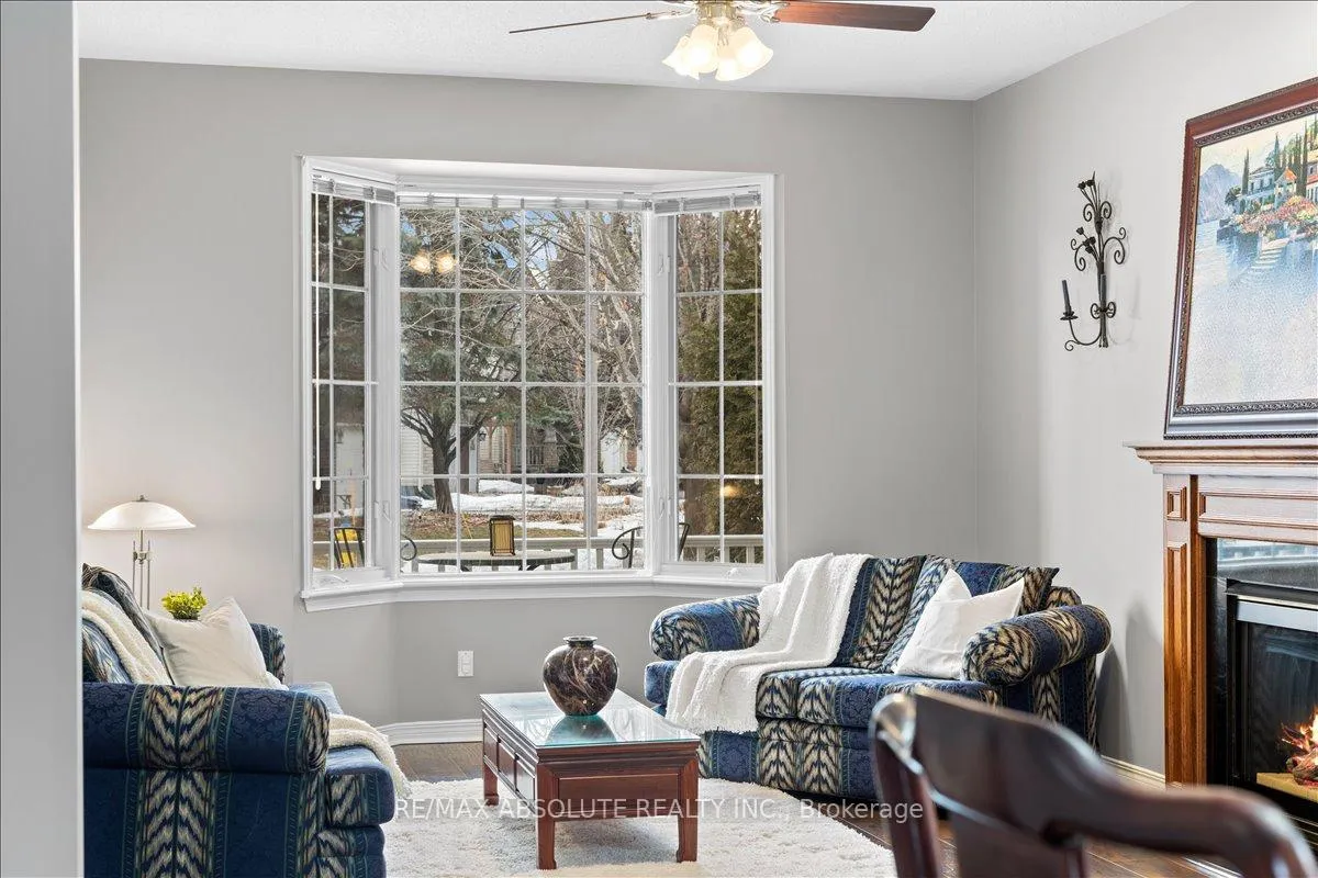 Photo 8 of 72 Kenins Crescent, Ottawa, Kanata - Kanata Lakes/Heritage Hills — HOMEH