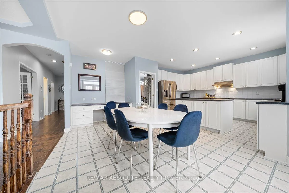 Photo 14 of 72 Kenins Crescent, Ottawa, Kanata - Kanata Lakes/Heritage Hills — HOMEH