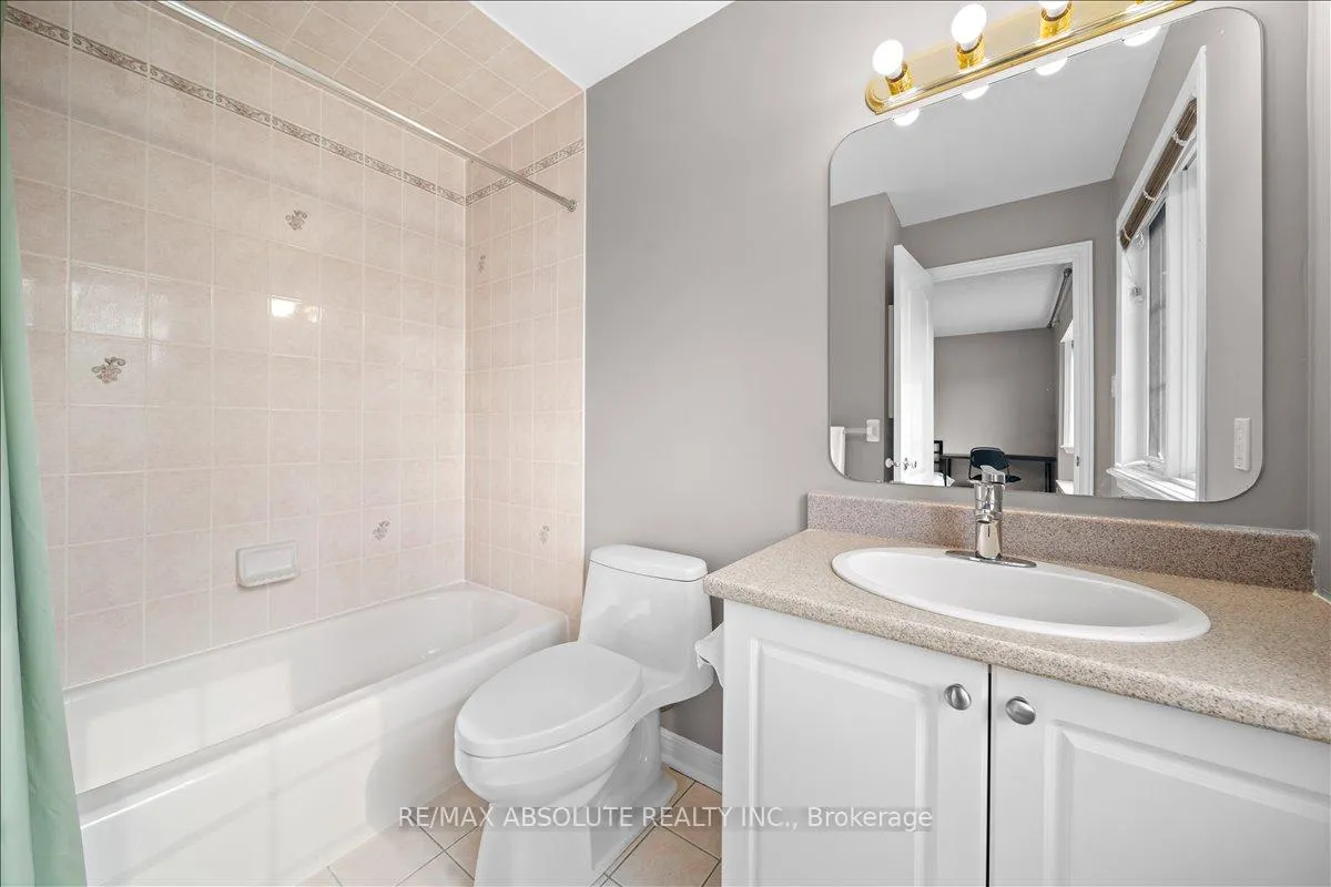 Photo 32 of 72 Kenins Crescent, Ottawa, Kanata - Kanata Lakes/Heritage Hills — HOMEH