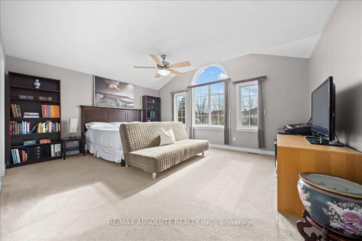 Photo 33 of 72 Kenins Crescent, Ottawa, Kanata - Kanata Lakes/Heritage Hills — HOMEH