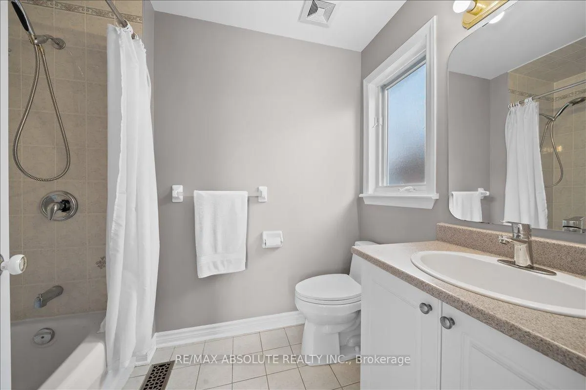 Photo 34 of 72 Kenins Crescent, Ottawa, Kanata - Kanata Lakes/Heritage Hills — HOMEH