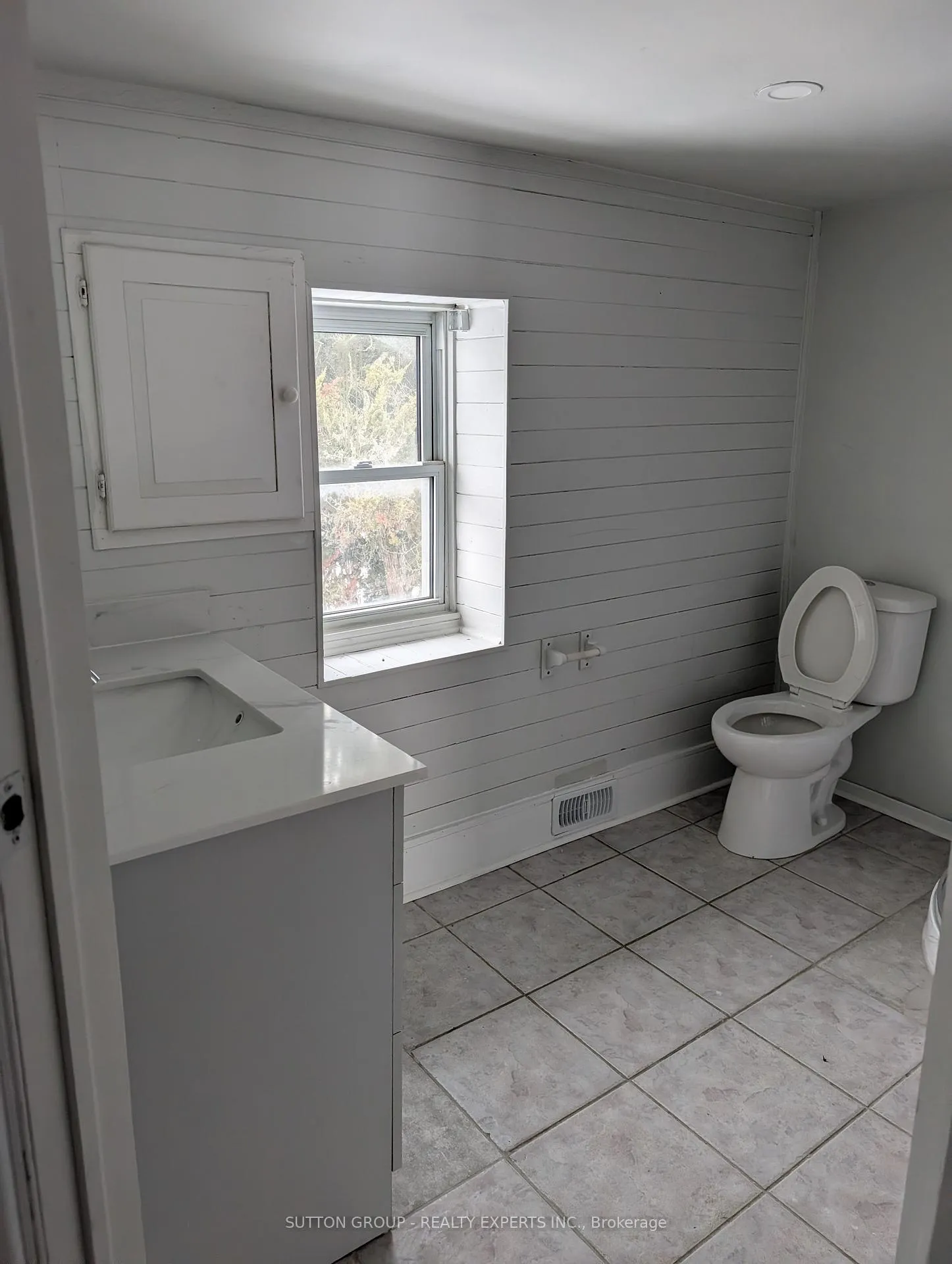 Photo 13 of 2637 Lower Base Line W, Milton, Rural Trafalgar — HOMEH