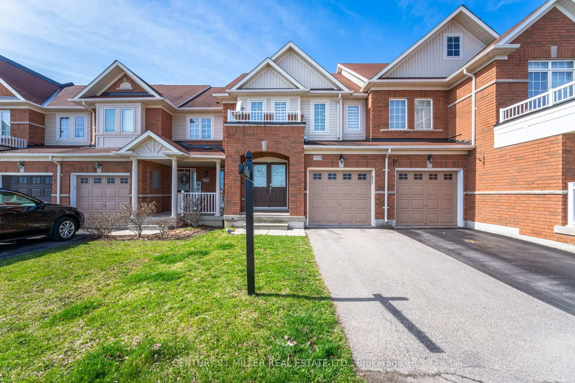 Photo 2 of 3358 Mikalda Road, Burlington, Alton — HOMEH
