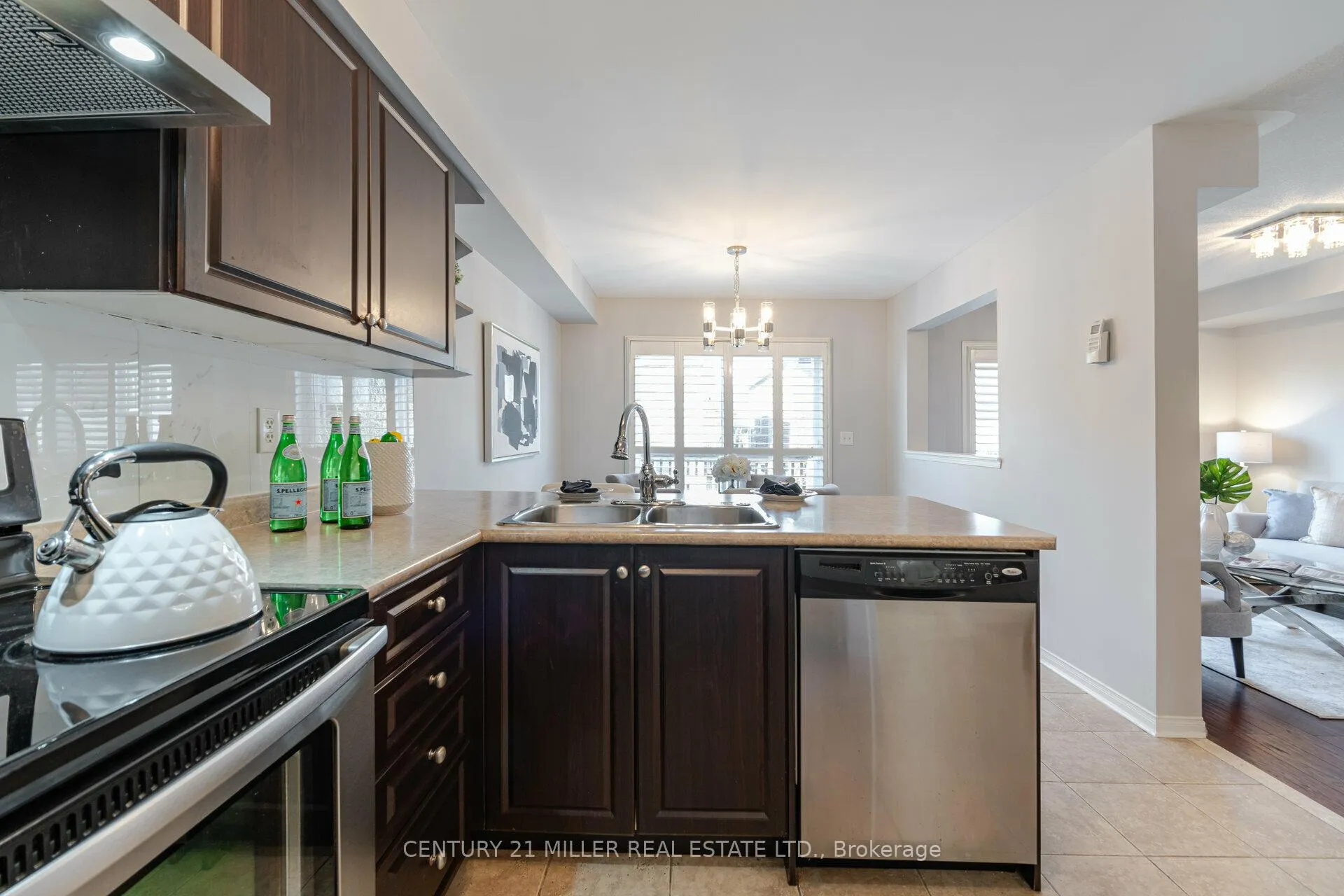 Photo 12 of 3358 Mikalda Road, Burlington, Alton — HOMEH