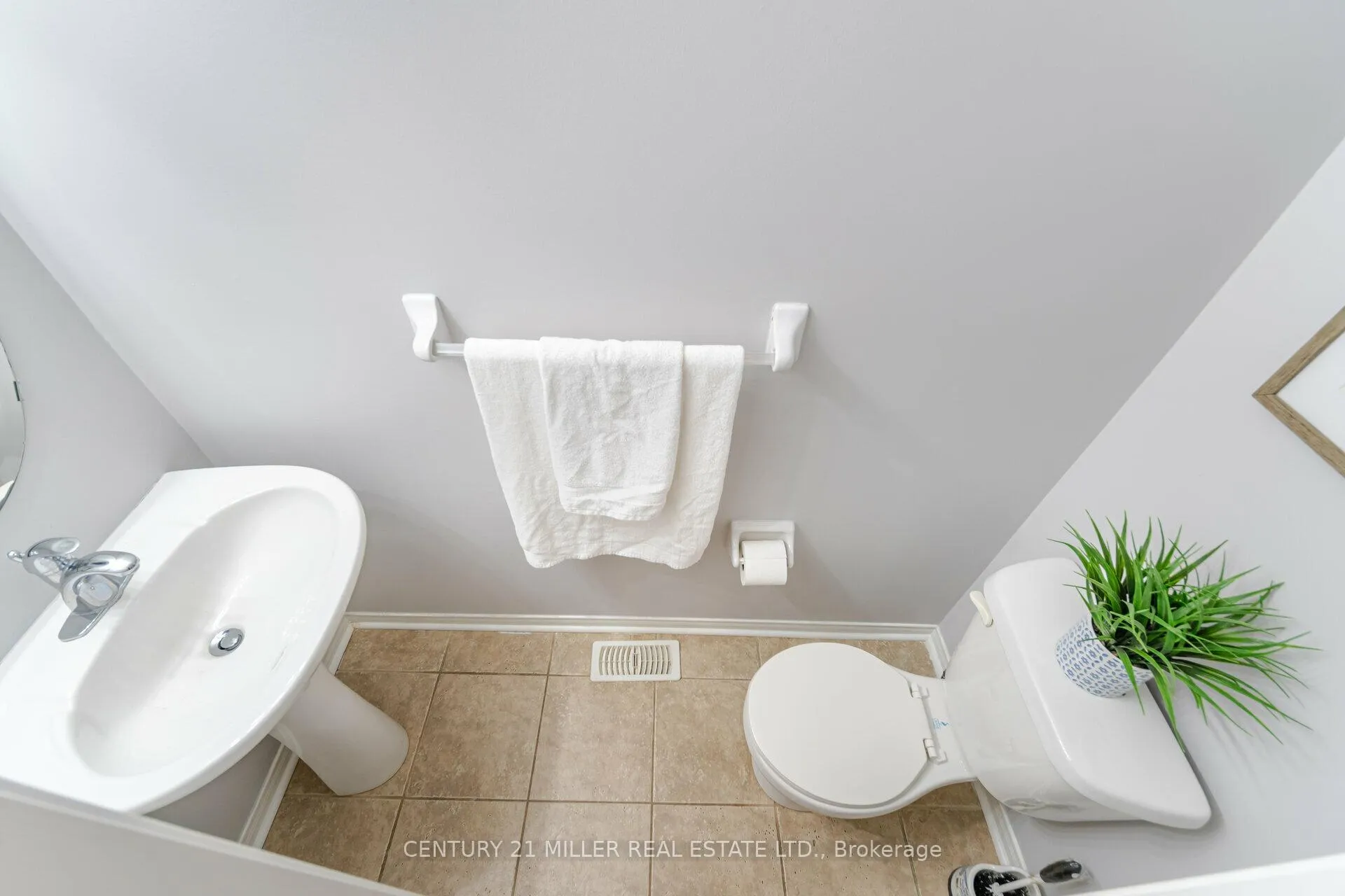 Photo 19 of 3358 Mikalda Road, Burlington, Alton — HOMEH