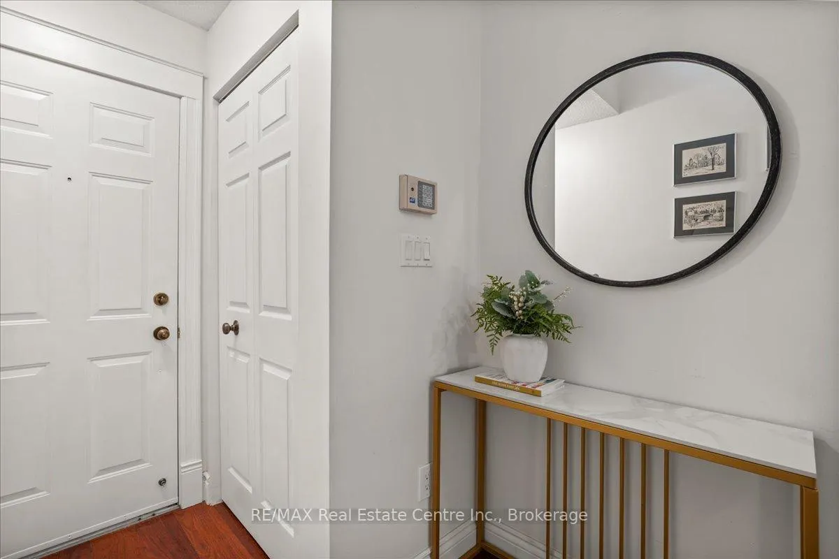 Photo 2 of 205 Highland Crescent, Kitchener — HOMEH