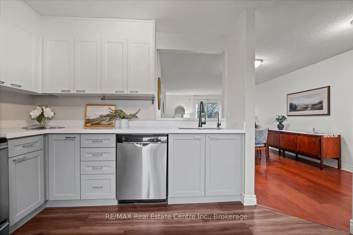 Photo 7 of 205 Highland Crescent, Kitchener — HOMEH