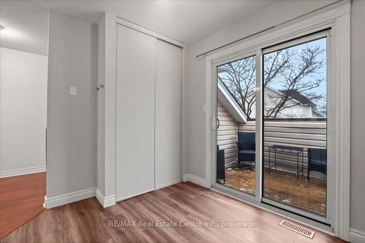 Photo 8 of 205 Highland Crescent, Kitchener — HOMEH