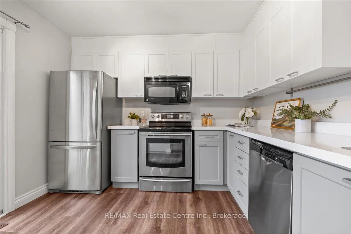 Photo 9 of 205 Highland Crescent, Kitchener — HOMEH