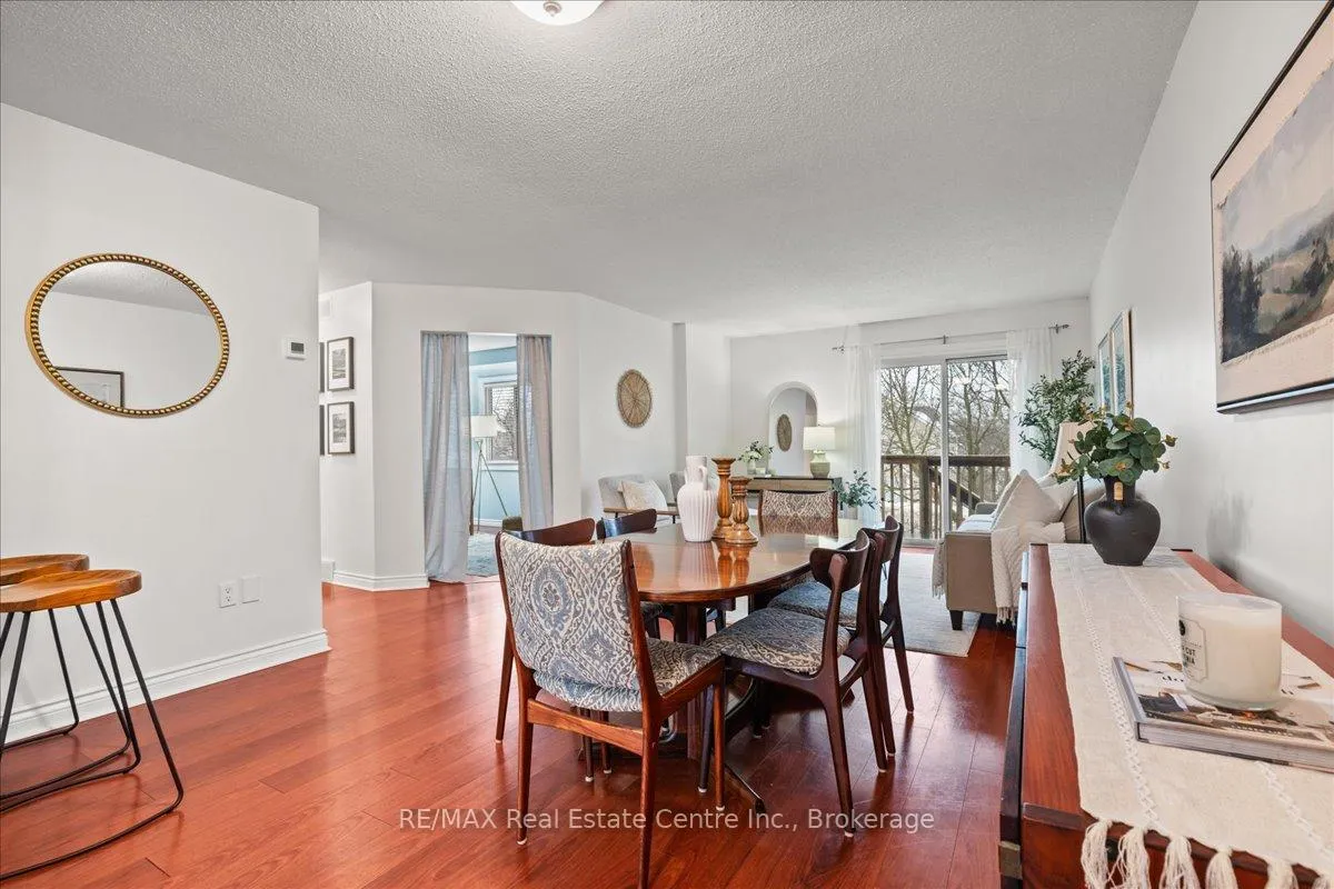 Photo 11 of 205 Highland Crescent, Kitchener — HOMEH