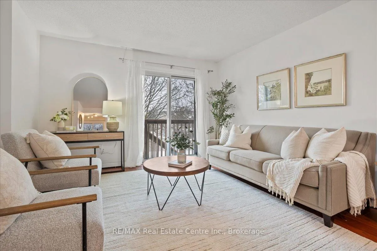 Photo 14 of 205 Highland Crescent, Kitchener — HOMEH