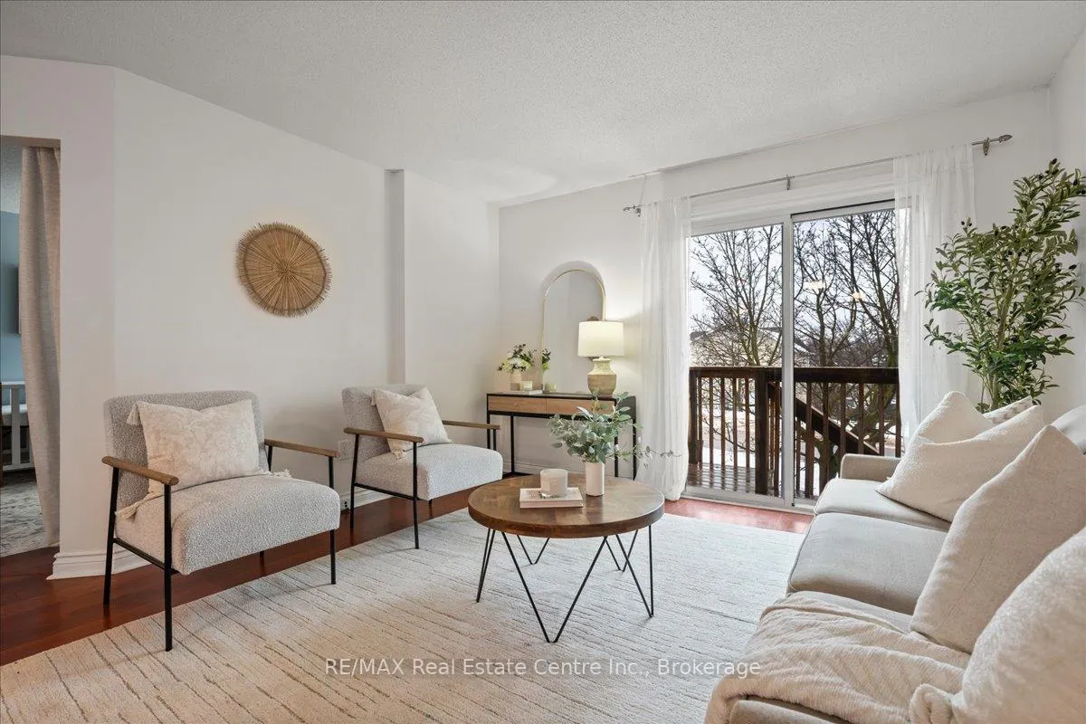 Photo 15 of 205 Highland Crescent, Kitchener — HOMEH
