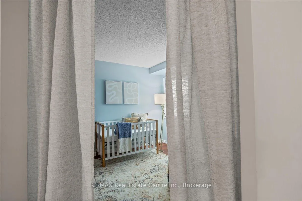 Photo 17 of 205 Highland Crescent, Kitchener — HOMEH