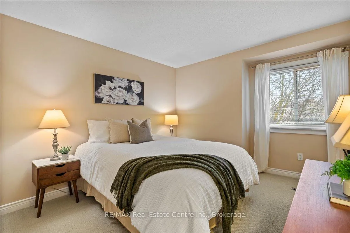 Photo 22 of 205 Highland Crescent, Kitchener — HOMEH