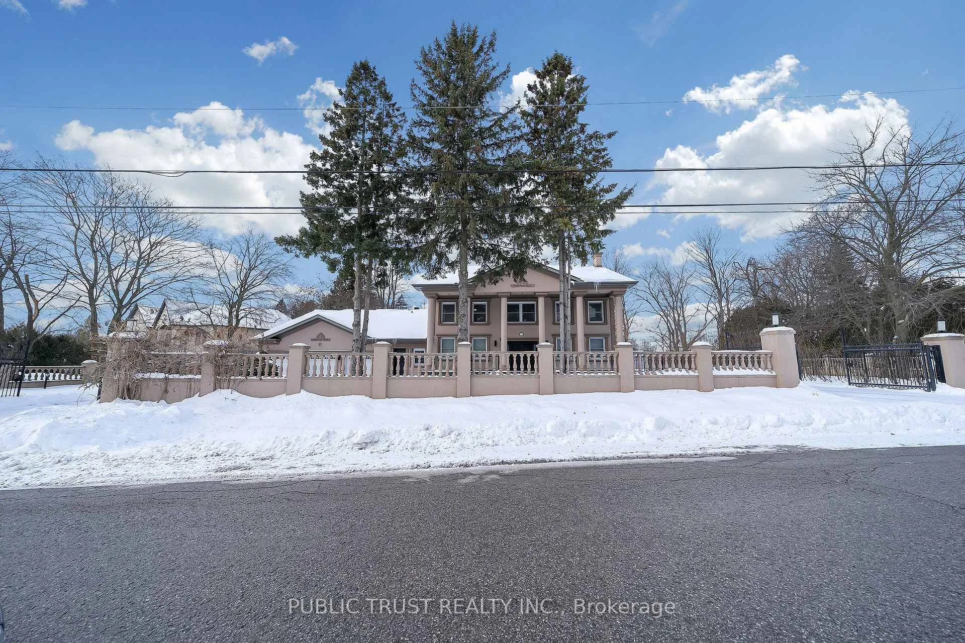 Photo 2 of 12 Ridgevale Drive, Markham, Box Grove — HOMEH