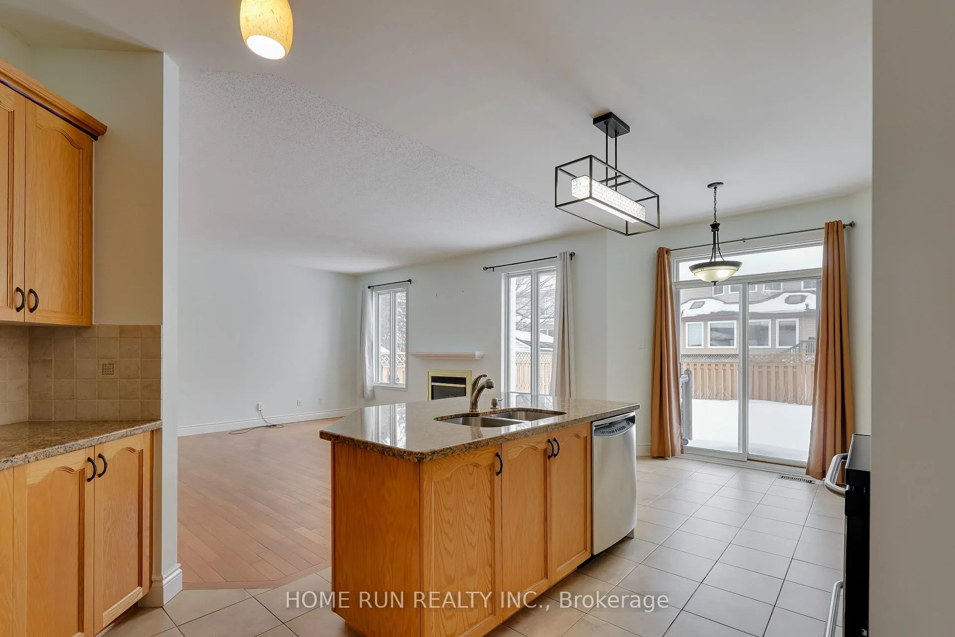Photo 14 of 11 Westmeath Crescent, Ottawa, Kanata - Morgan's Grant/South March — HOMEH