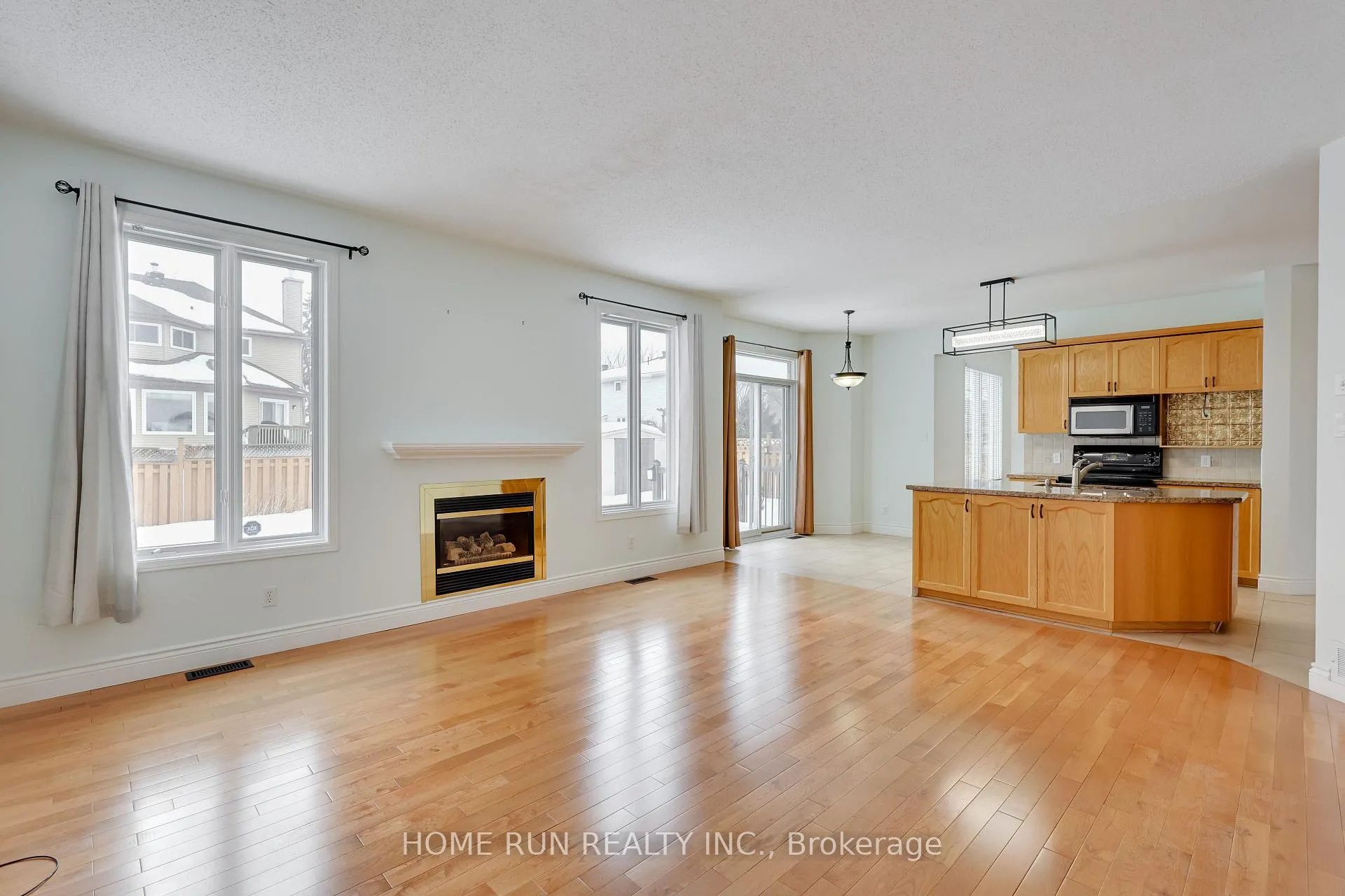 Photo 17 of 11 Westmeath Crescent, Ottawa, Kanata - Morgan's Grant/South March — HOMEH