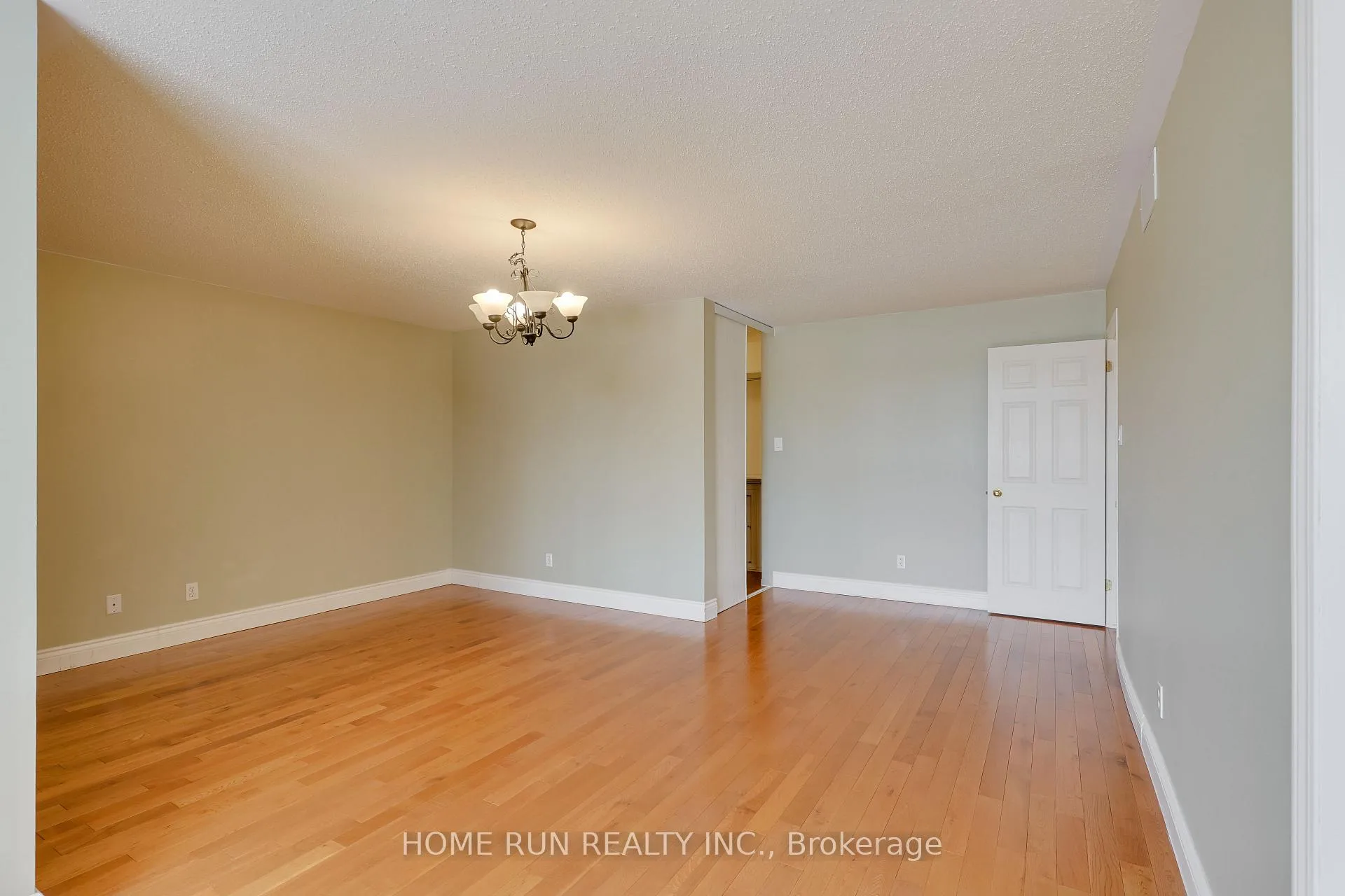 Photo 25 of 11 Westmeath Crescent, Ottawa, Kanata - Morgan's Grant/South March — HOMEH
