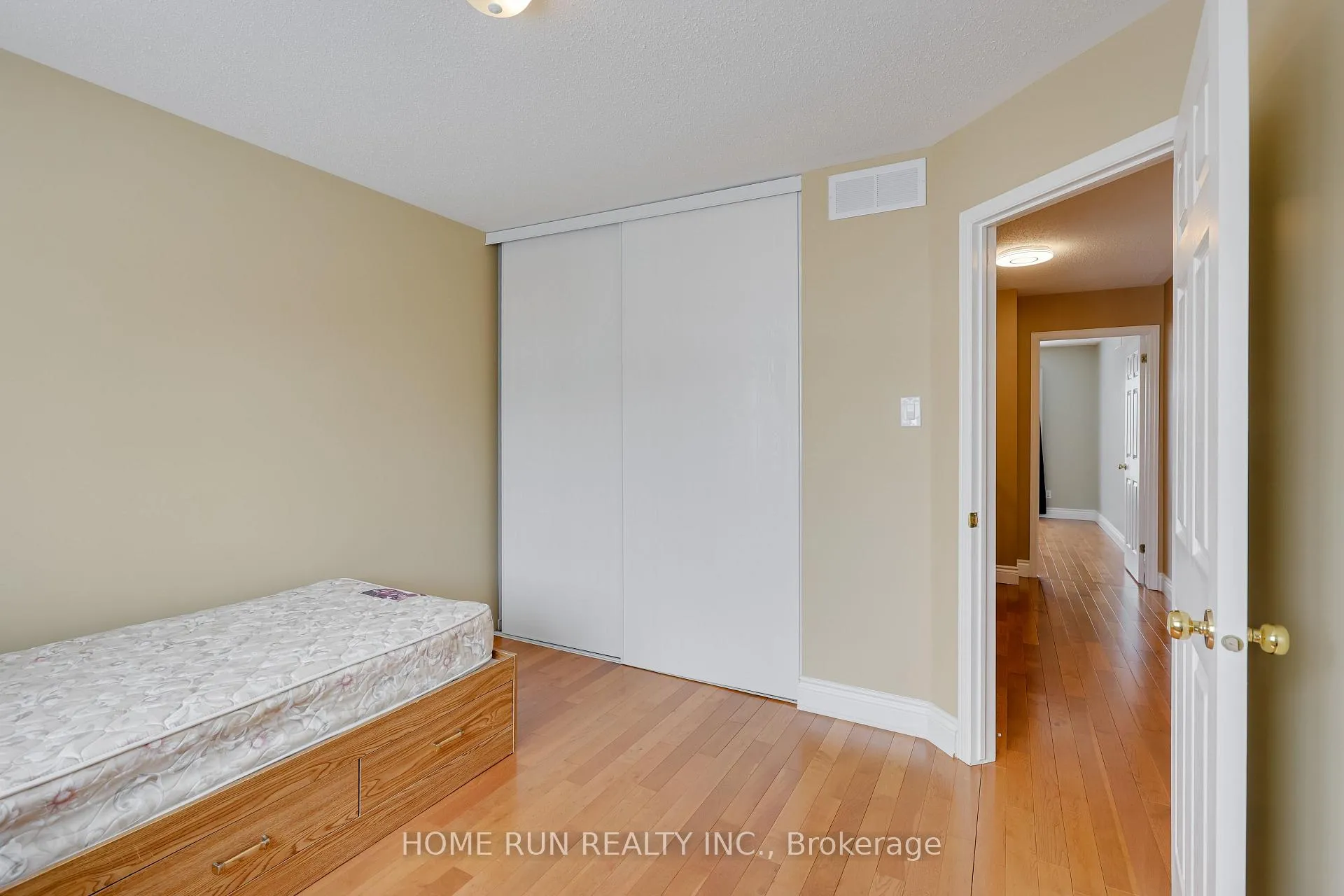 Photo 33 of 11 Westmeath Crescent, Ottawa, Kanata - Morgan's Grant/South March — HOMEH