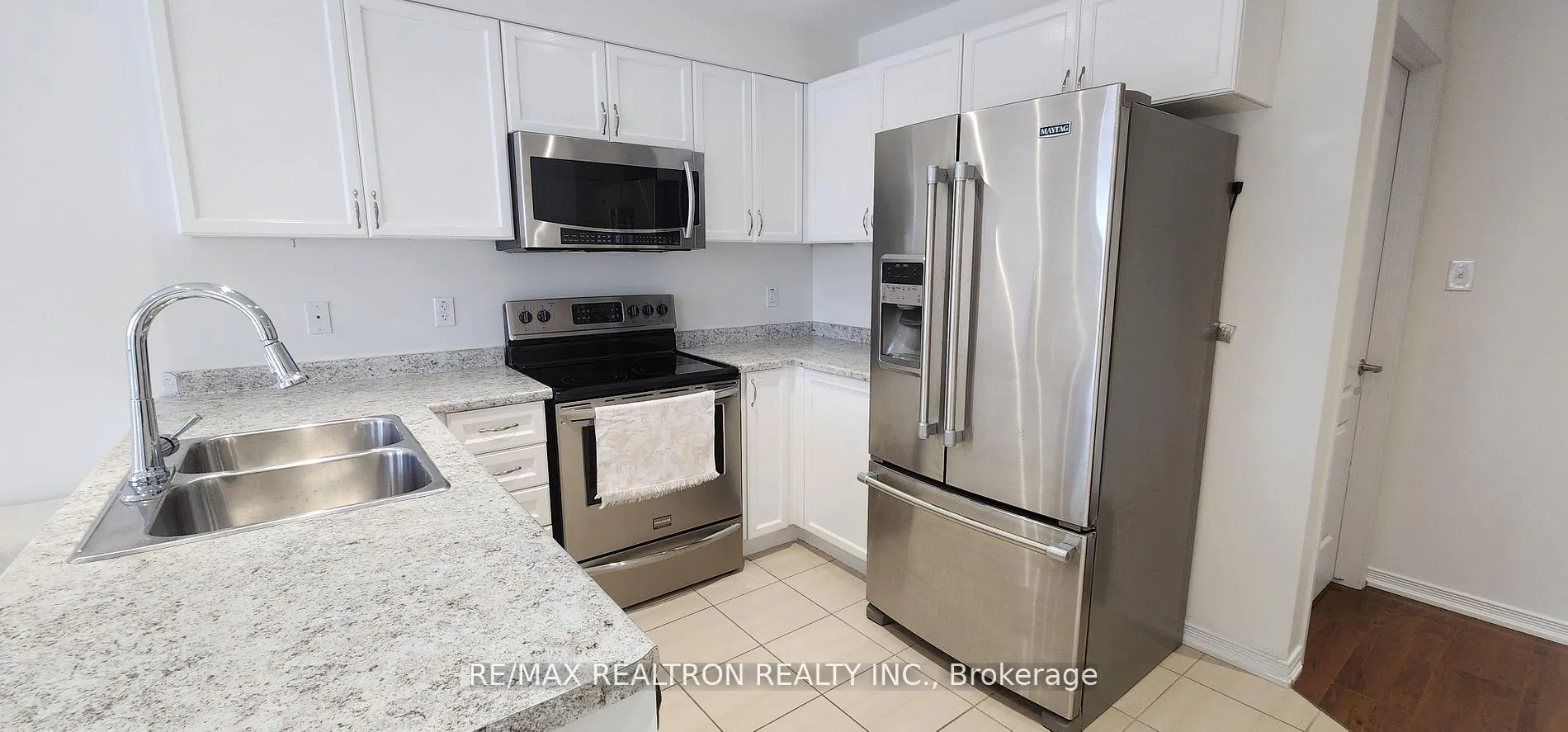 Photo 4 of 1245 Leslie Drive, Innisfil, Alcona — HOMEH