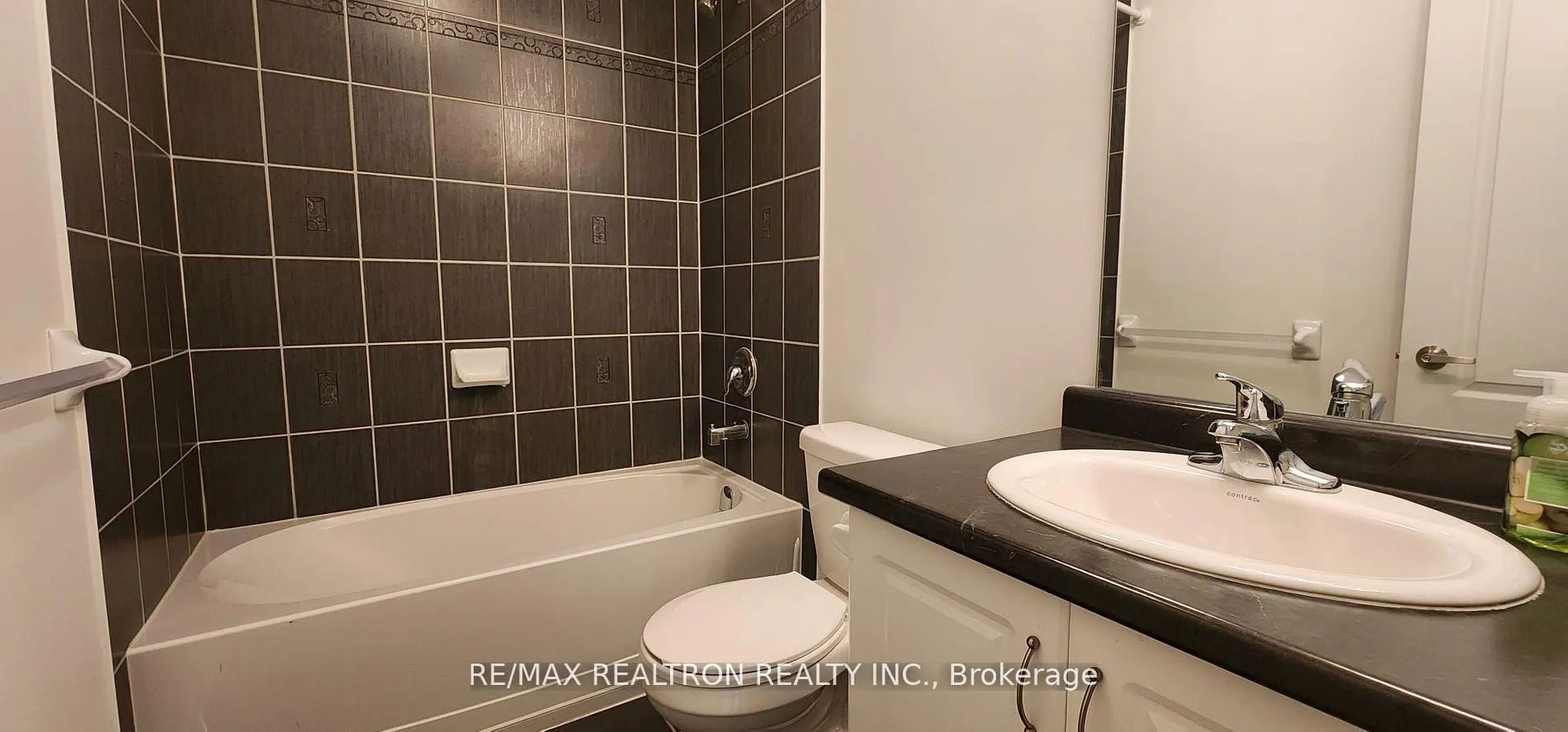 Photo 17 of 1245 Leslie Drive, Innisfil, Alcona — HOMEH