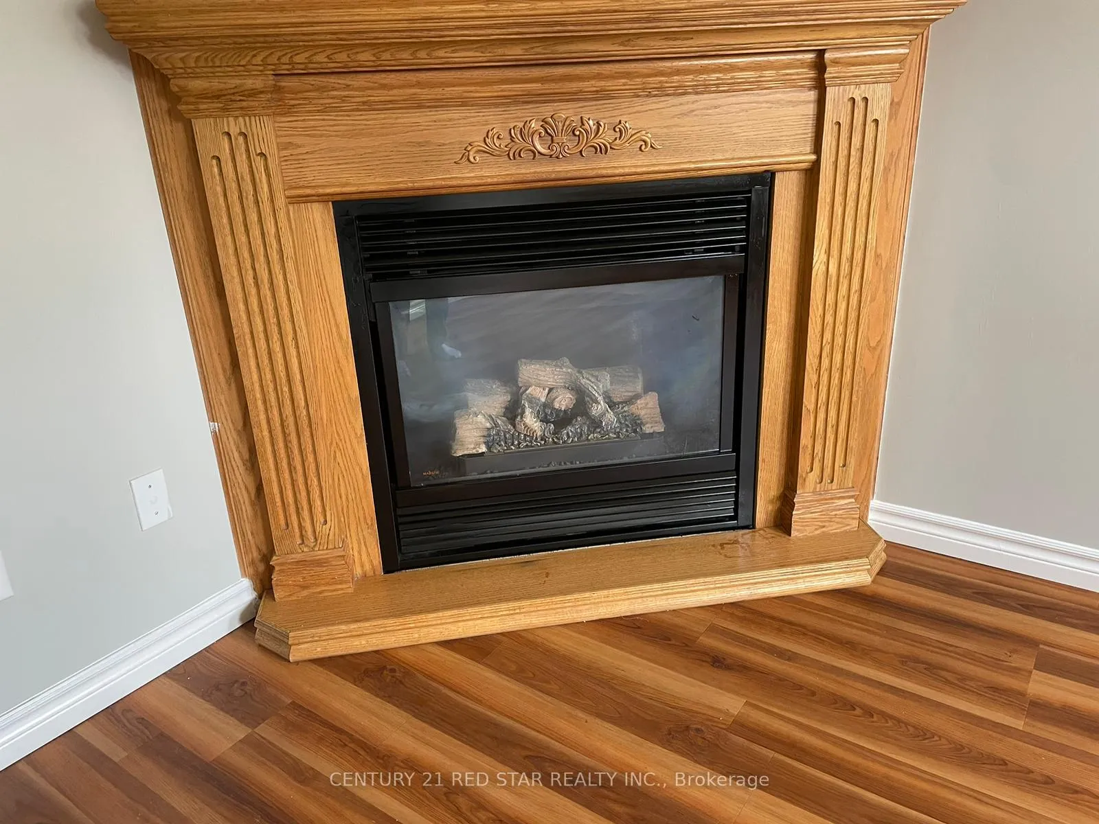 Photo 4 of 134 Bankside Drive, Kitchener — HOMEH