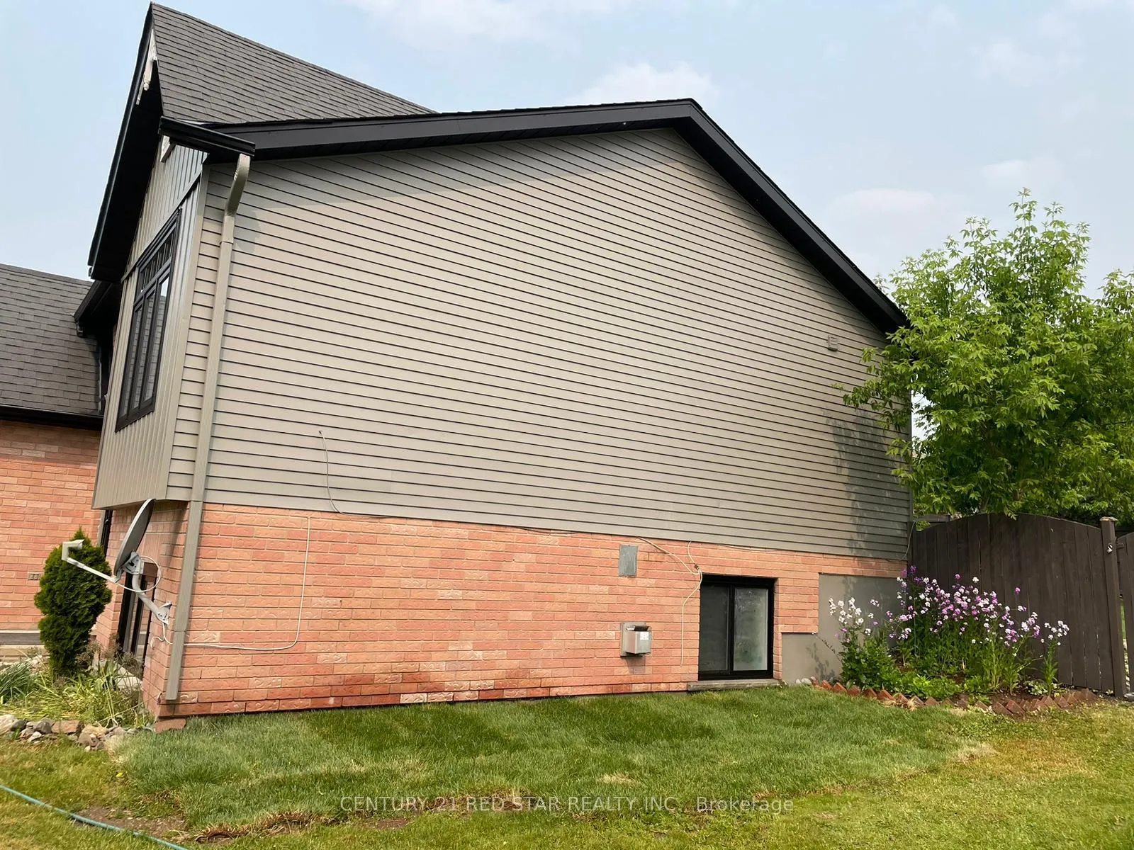 Photo 5 of 134 Bankside Drive, Kitchener — HOMEH