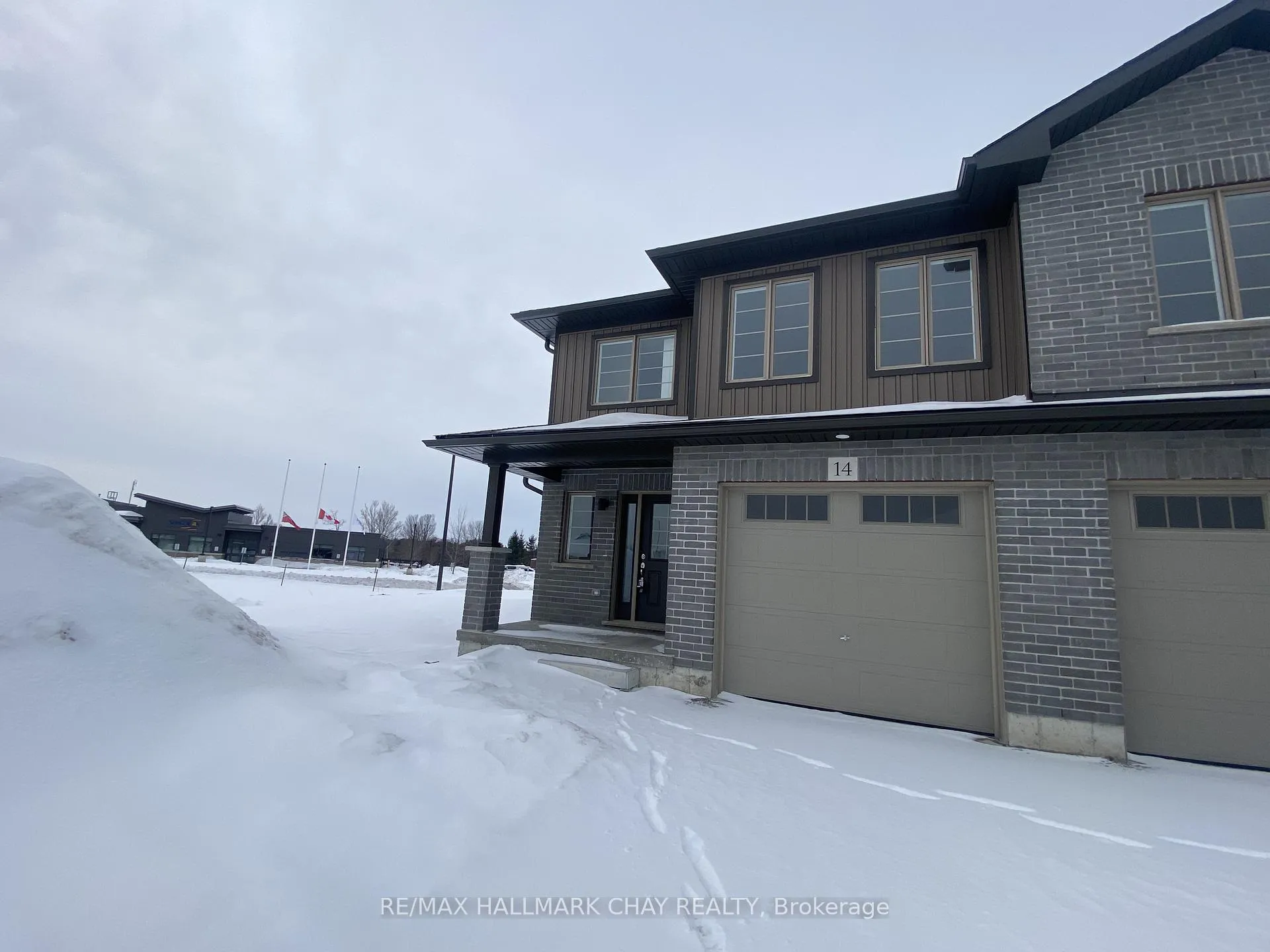 Photo 1 of 14 Strath Crescent, Springwater, Elmvale — HOMEH