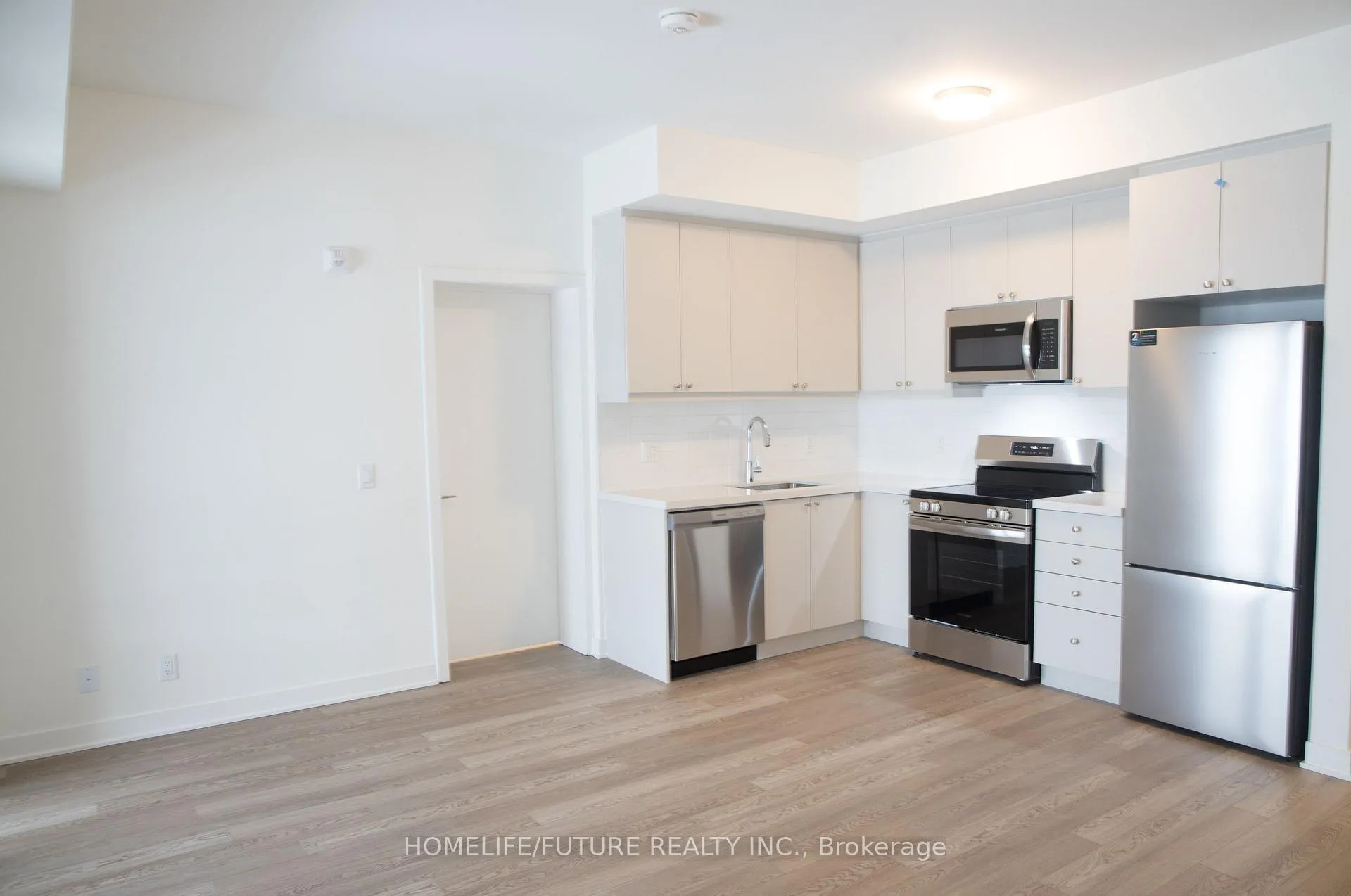 Photo 7 of Unit 426, 51 Clarington Boulevard, Clarington, Bowmanville — HOMEH