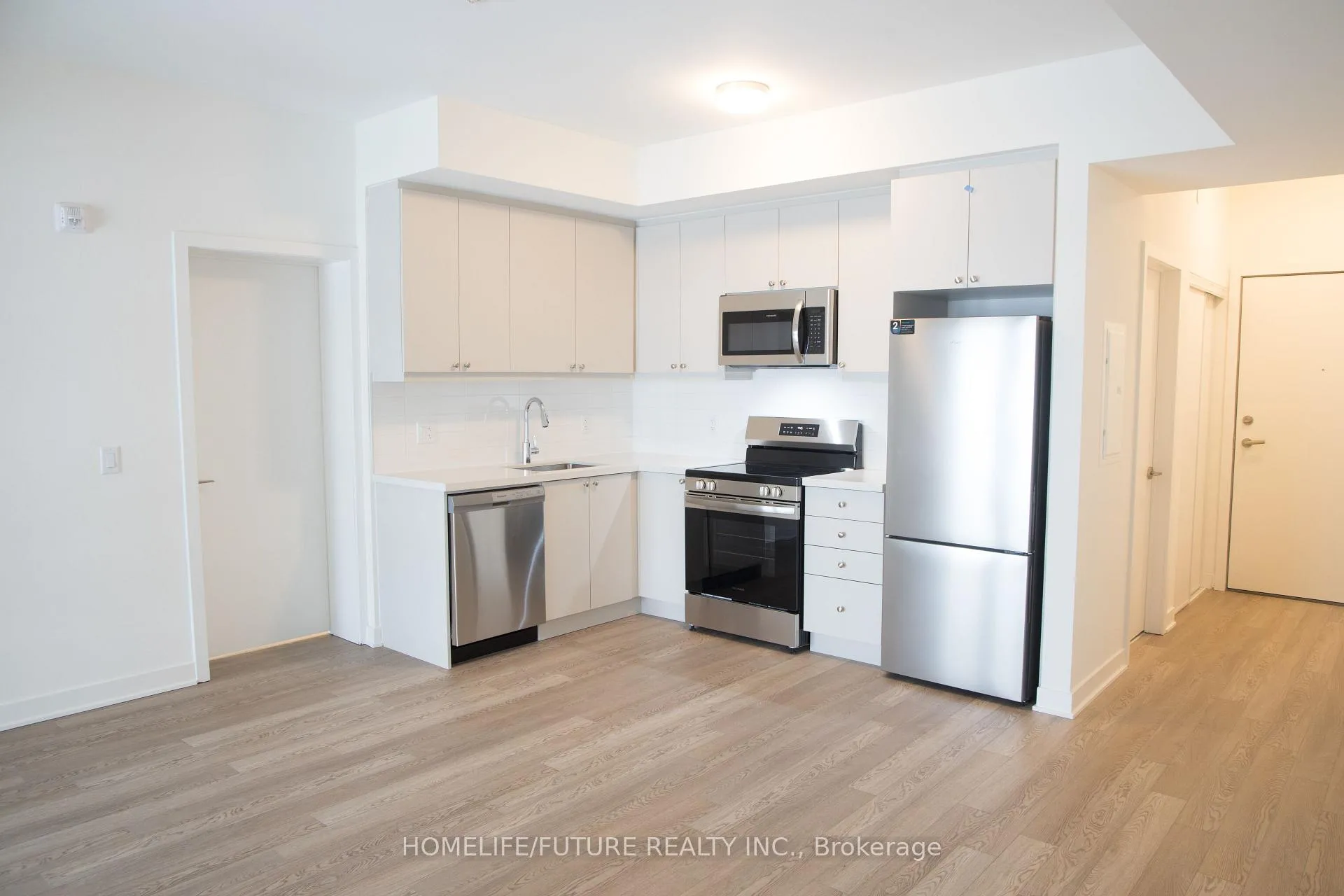 Photo 8 of Unit 426, 51 Clarington Boulevard, Clarington, Bowmanville — HOMEH