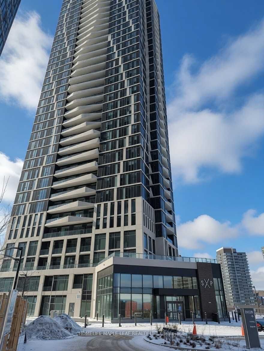 Front of Unit 504, 25 Wellington Street S