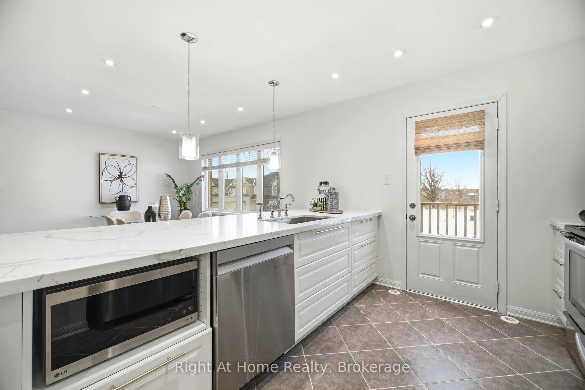 Photo 16 of 387 Cavanagh Lane, Milton, Willmott — HOMEH