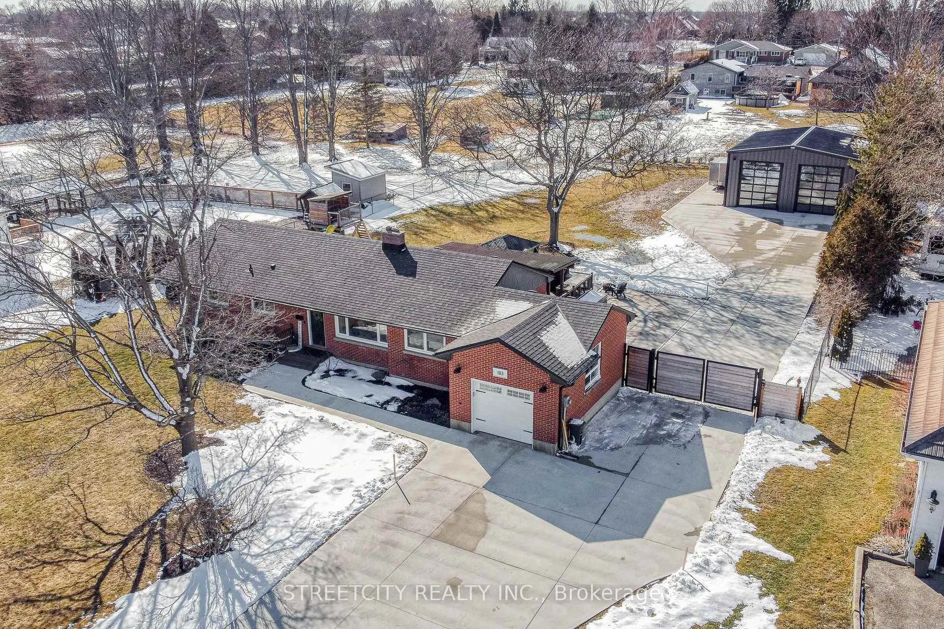 Photo 1 of 183 Centennial Avenue, Central Elgin, Rural Central Elgin — HOMEH