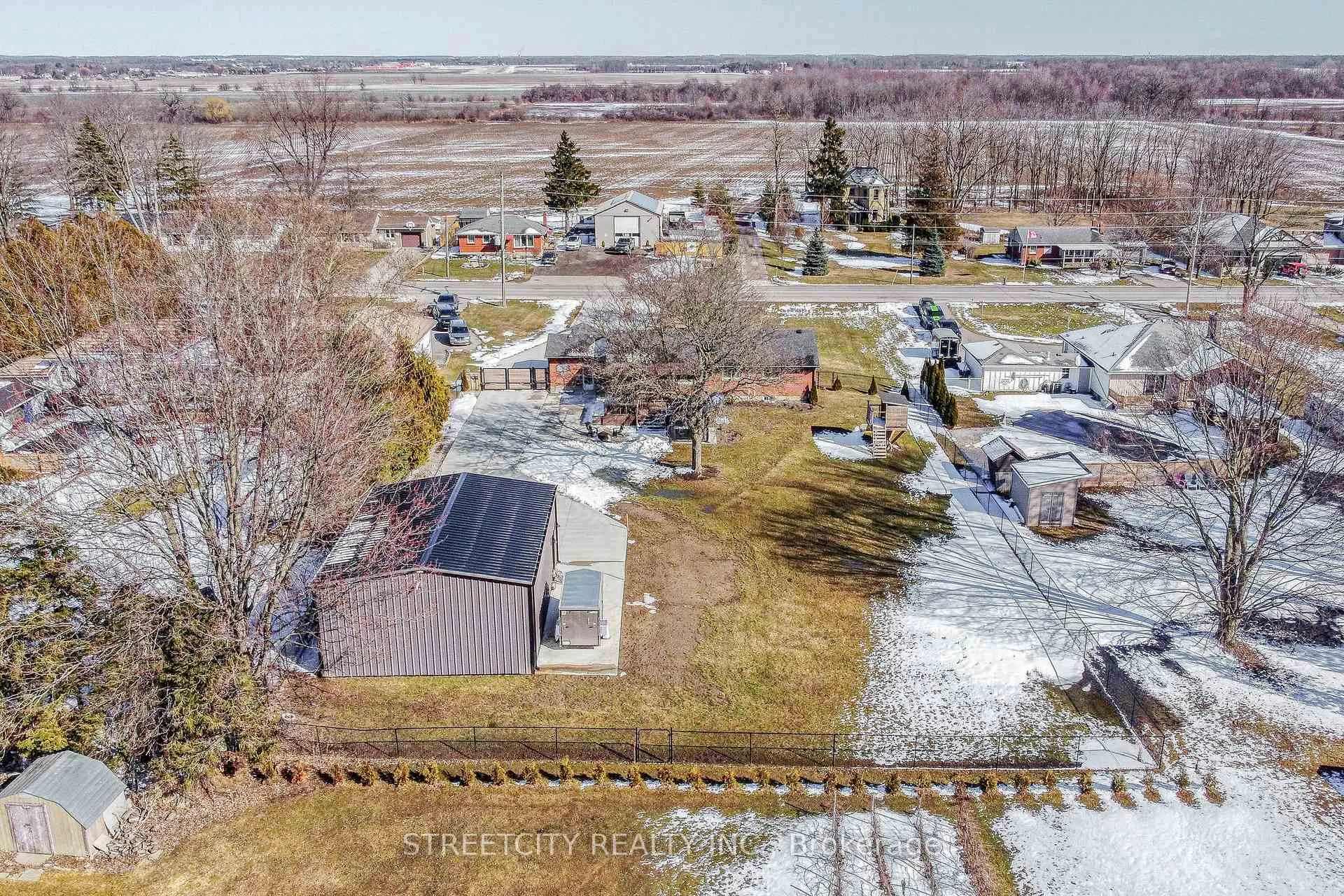 Photo 2 of 183 Centennial Avenue, Central Elgin, Rural Central Elgin — HOMEH