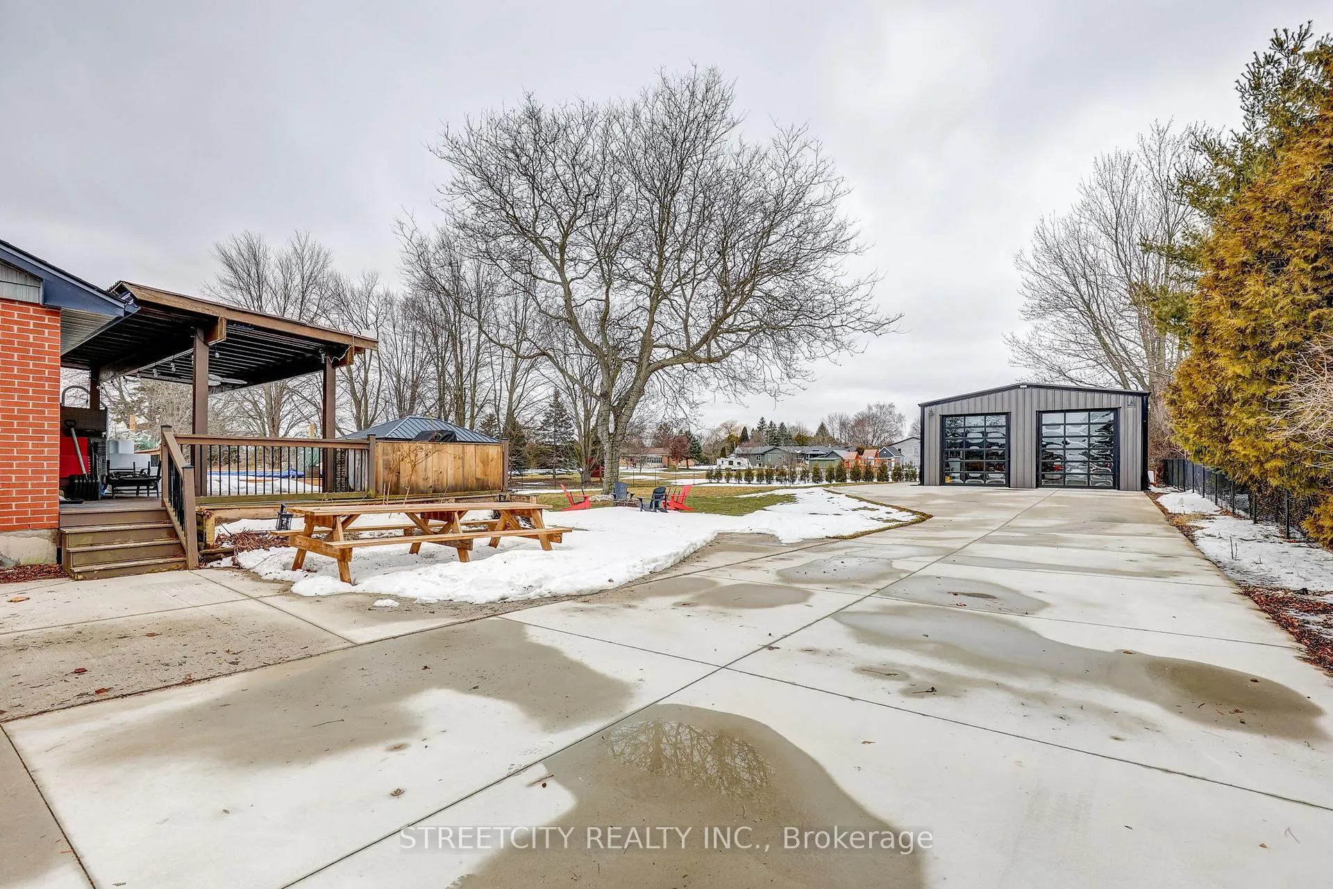 Photo 5 of 183 Centennial Avenue, Central Elgin, Rural Central Elgin — HOMEH