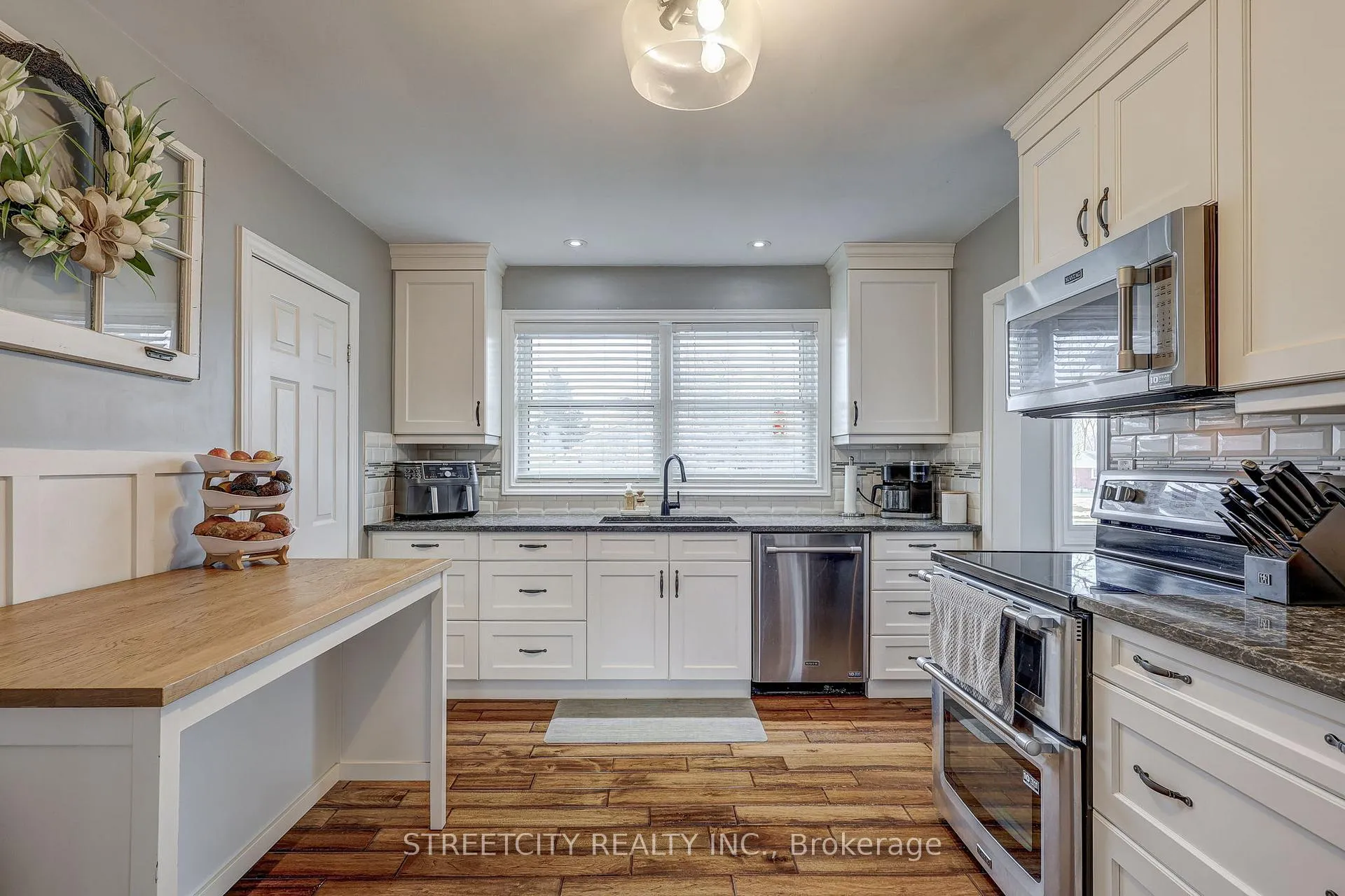 Photo 8 of 183 Centennial Avenue, Central Elgin, Rural Central Elgin — HOMEH