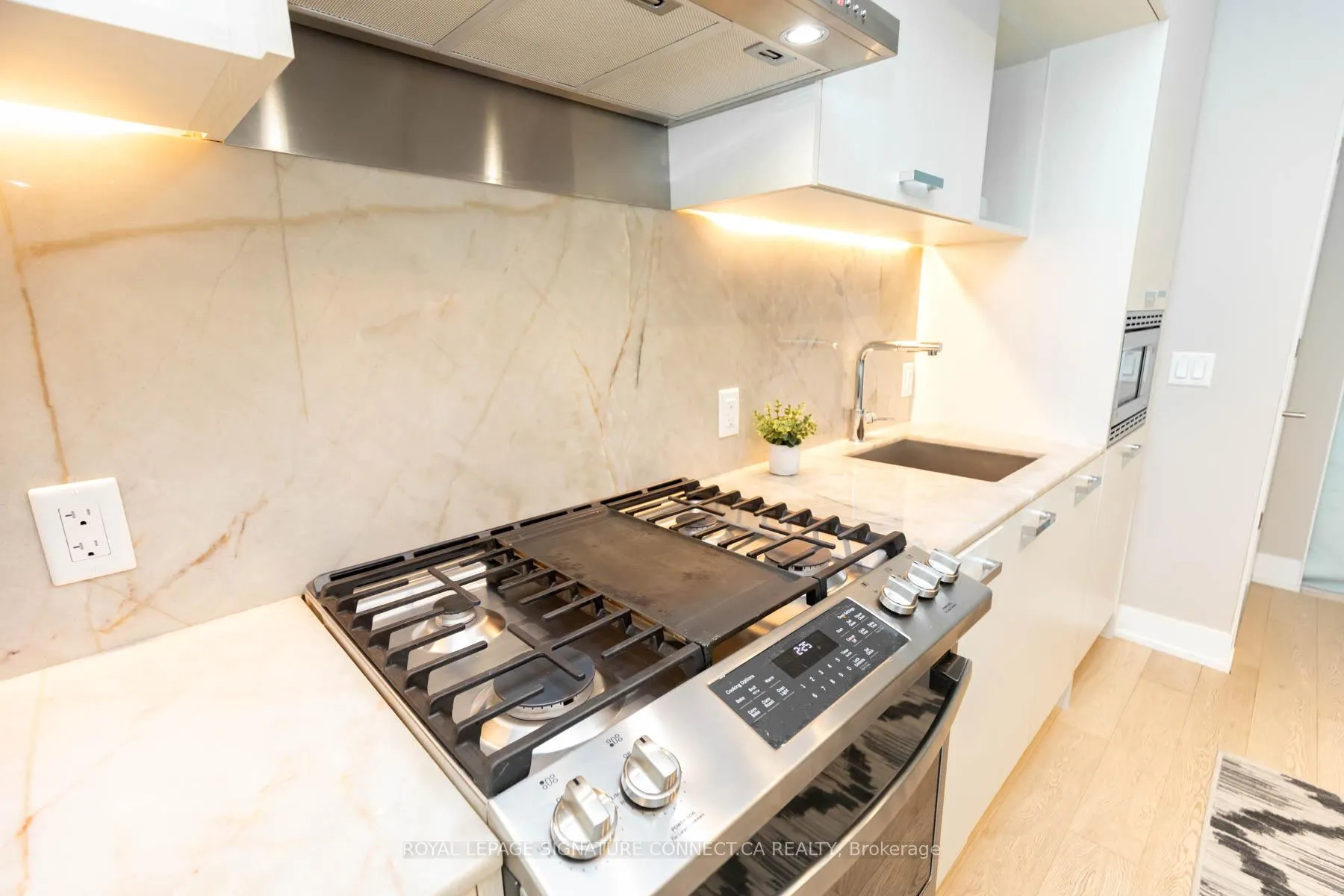 Photo 12 of Unit 207, 1331 Queen Street E, Toronto, Greenwood-Coxwell — HOMEH