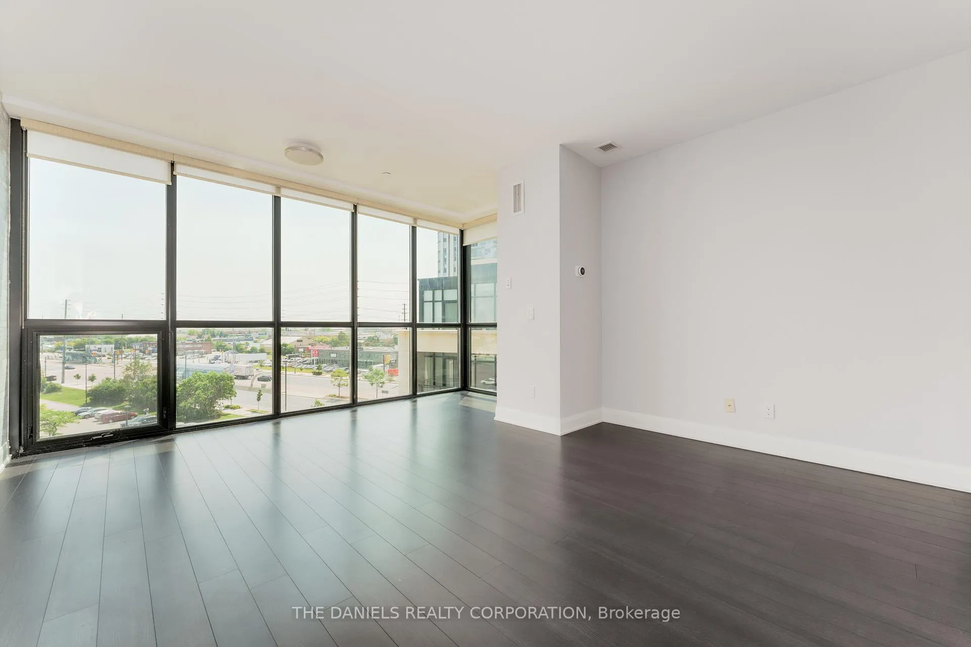 Photo 6 of Unit 502, 2900 Highway 7, Vaughan, Concord — HOMEH