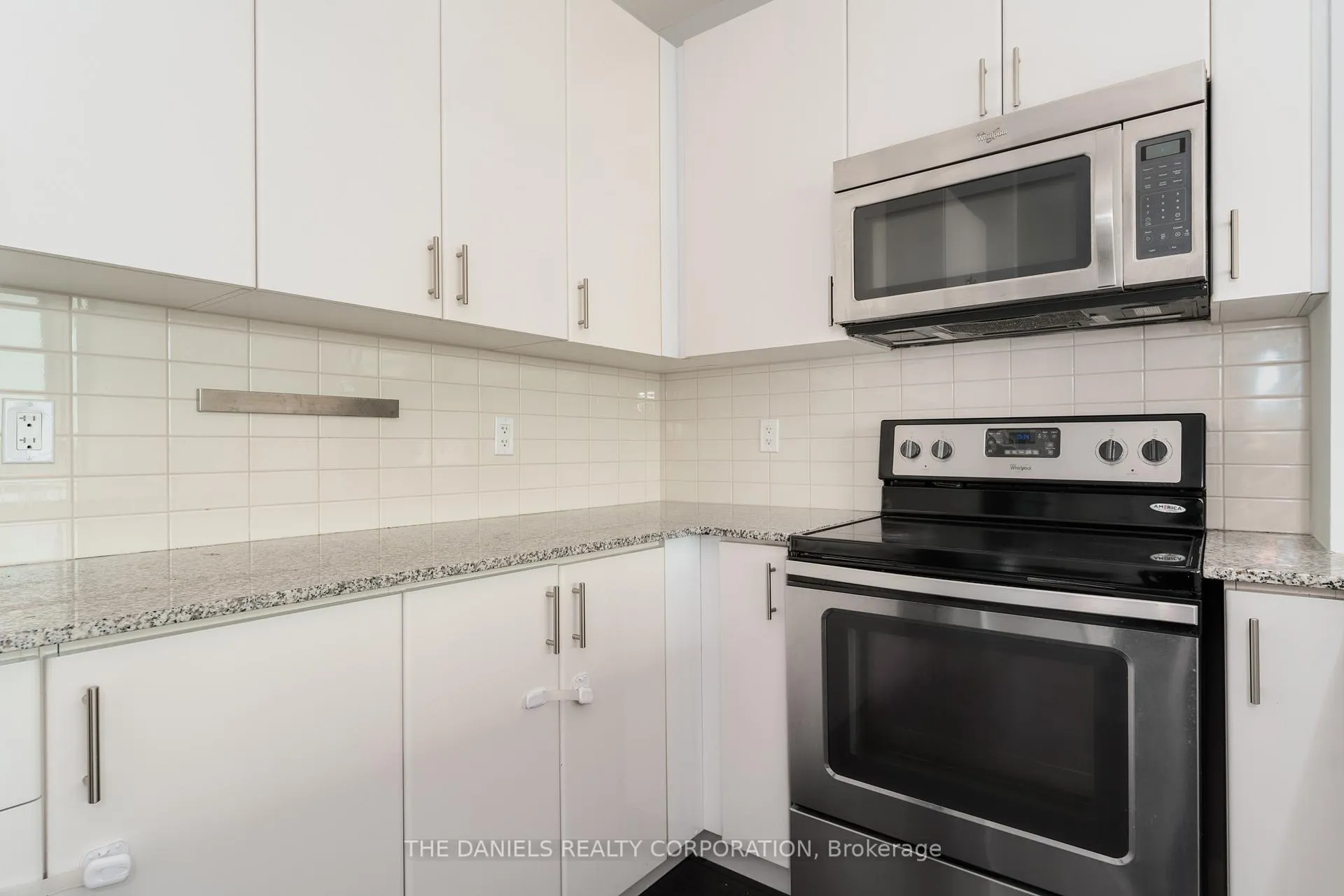Photo 14 of Unit 502, 2900 Highway 7, Vaughan, Concord — HOMEH