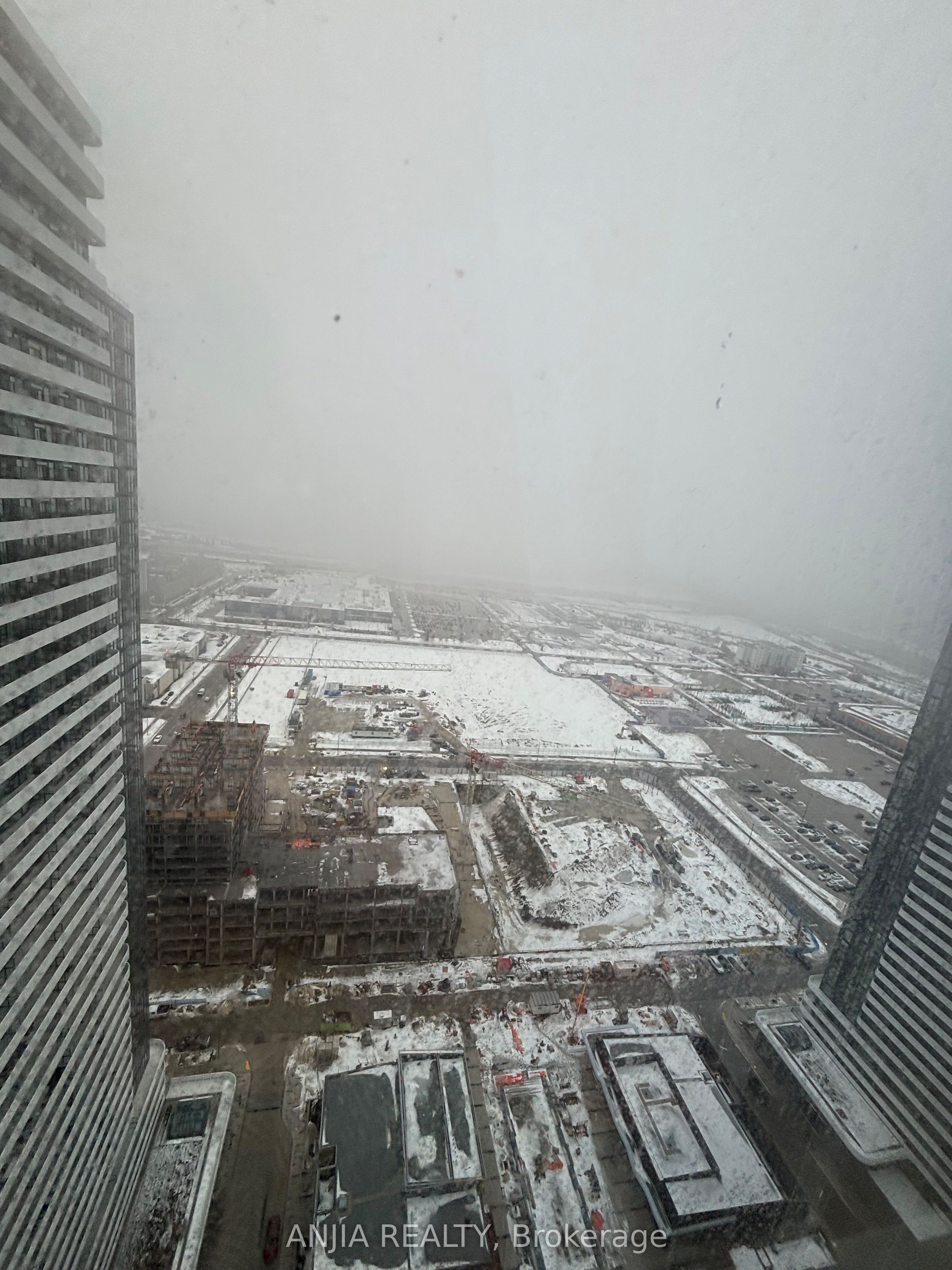 Photo 9 of Unit 3911, 8 Interchange Way, Vaughan, Vaughan Corporate Centre — HOMEH