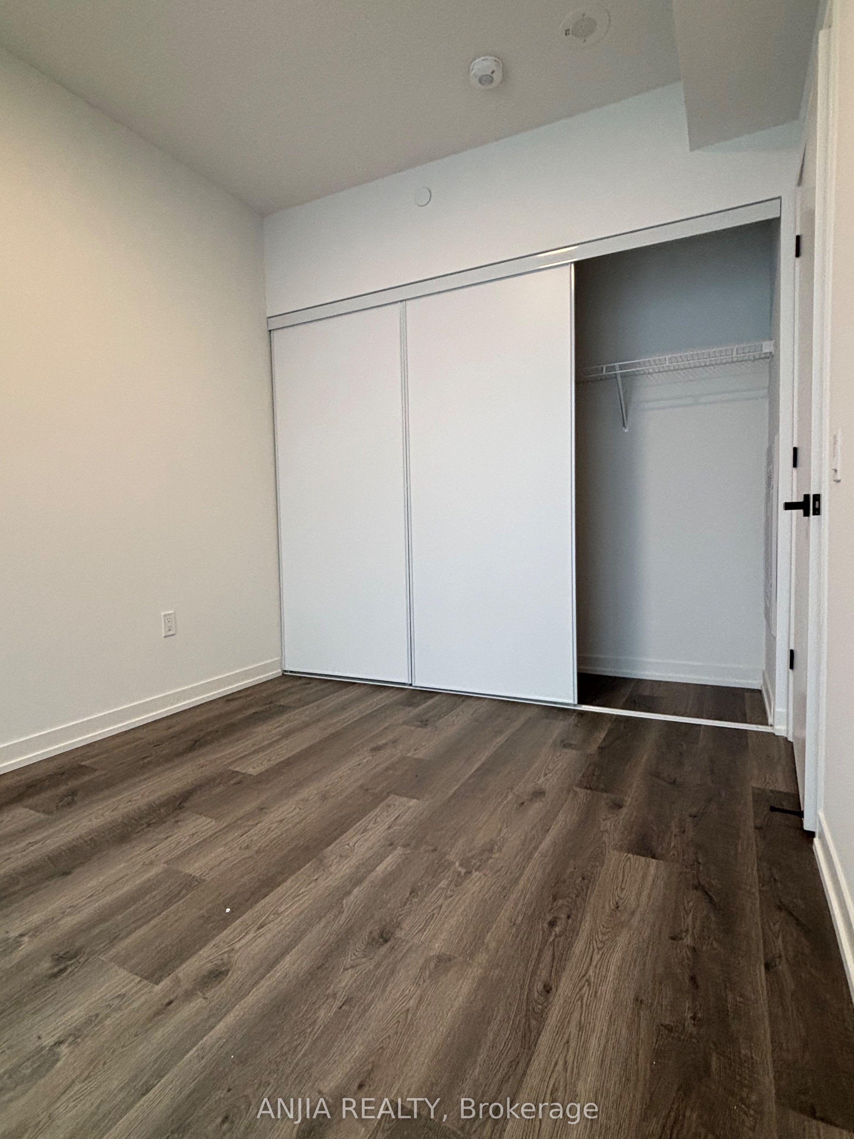 Photo 6 of Unit 3911, 8 Interchange Way, Vaughan, Vaughan Corporate Centre — HOMEH